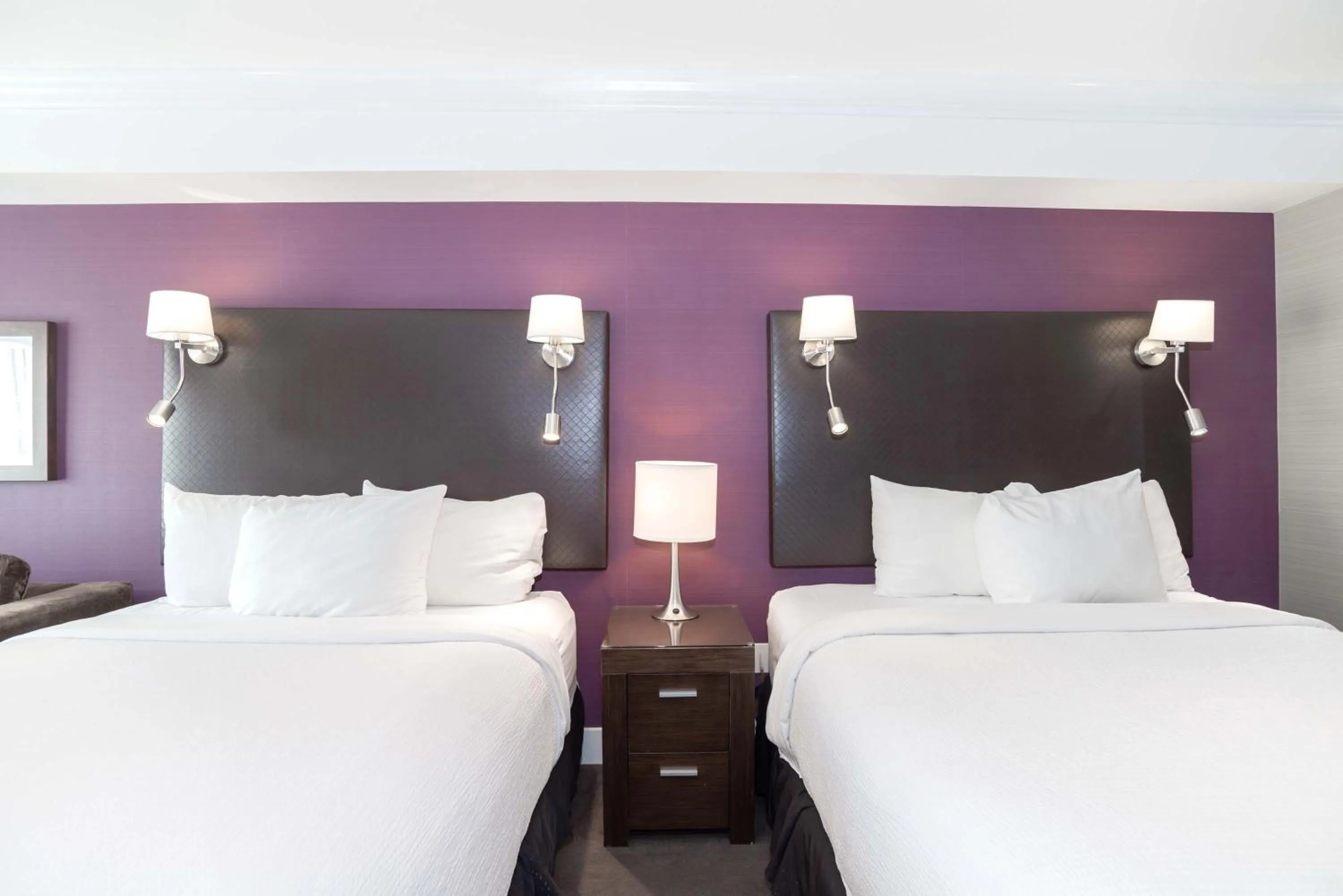 Photo of the whole room, Bed in Sandman Signature Kamloops Hotel