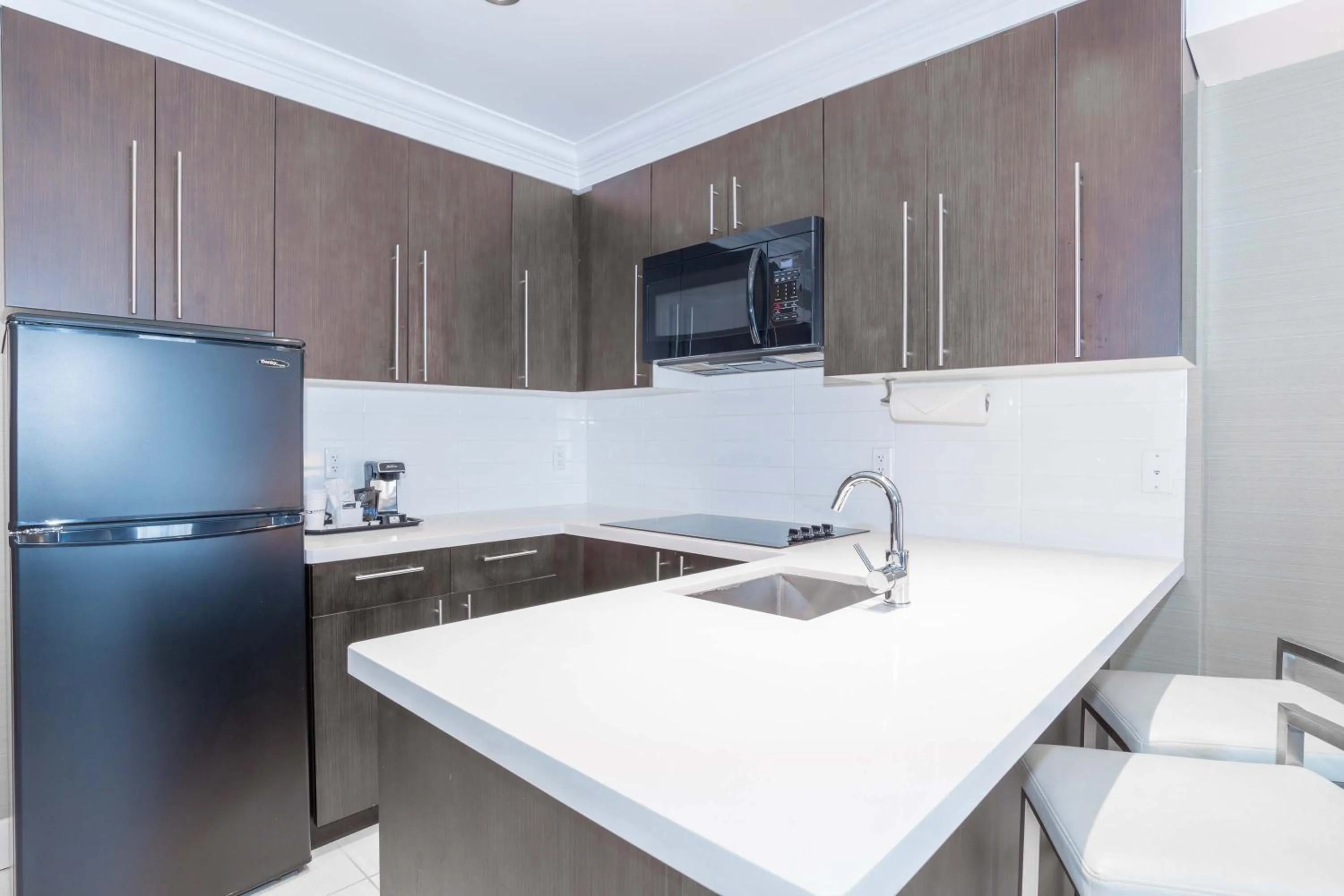 Kitchen or kitchenette in Sandman Signature Kamloops Hotel