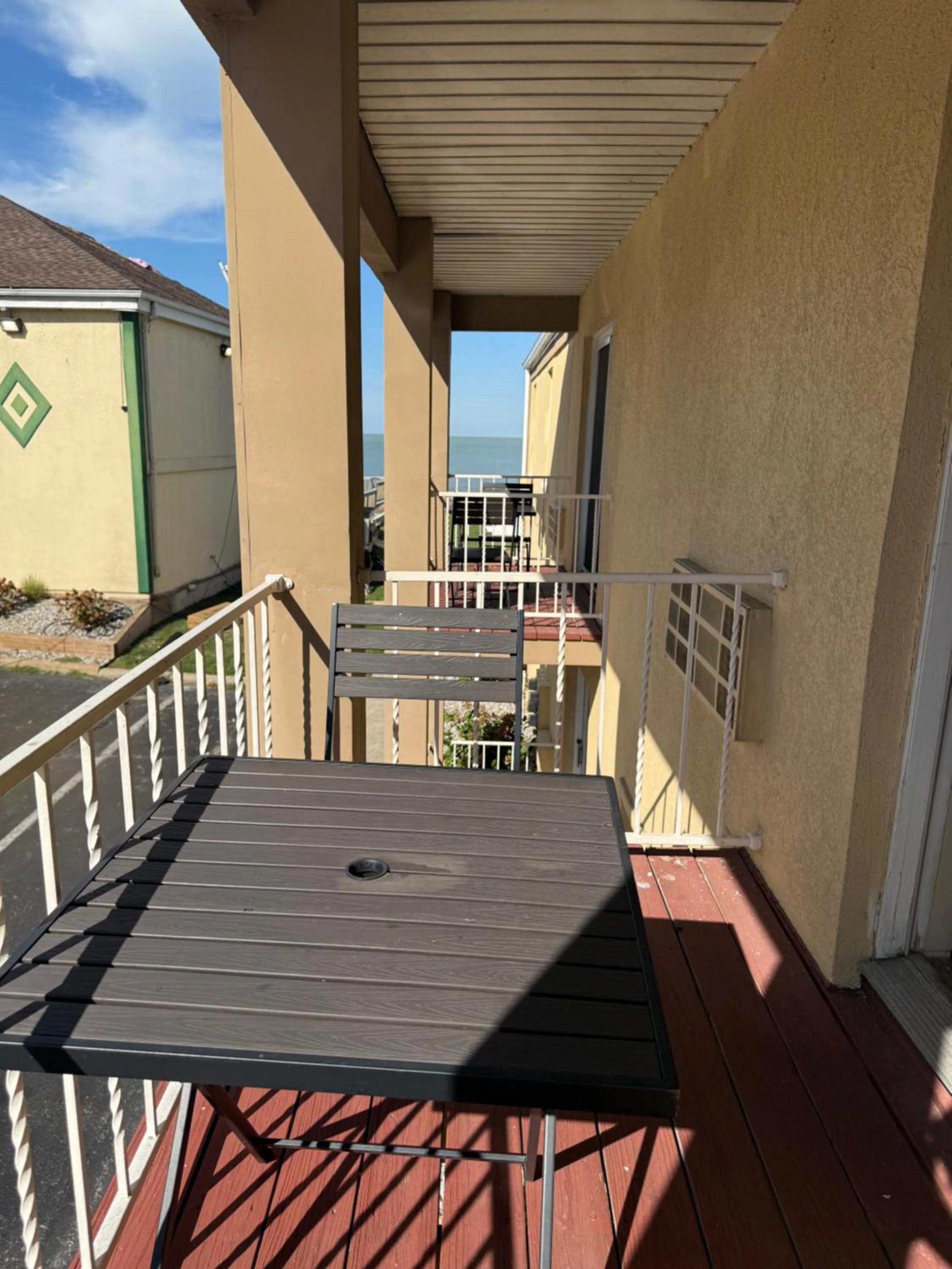 Clinton Inn & Suites