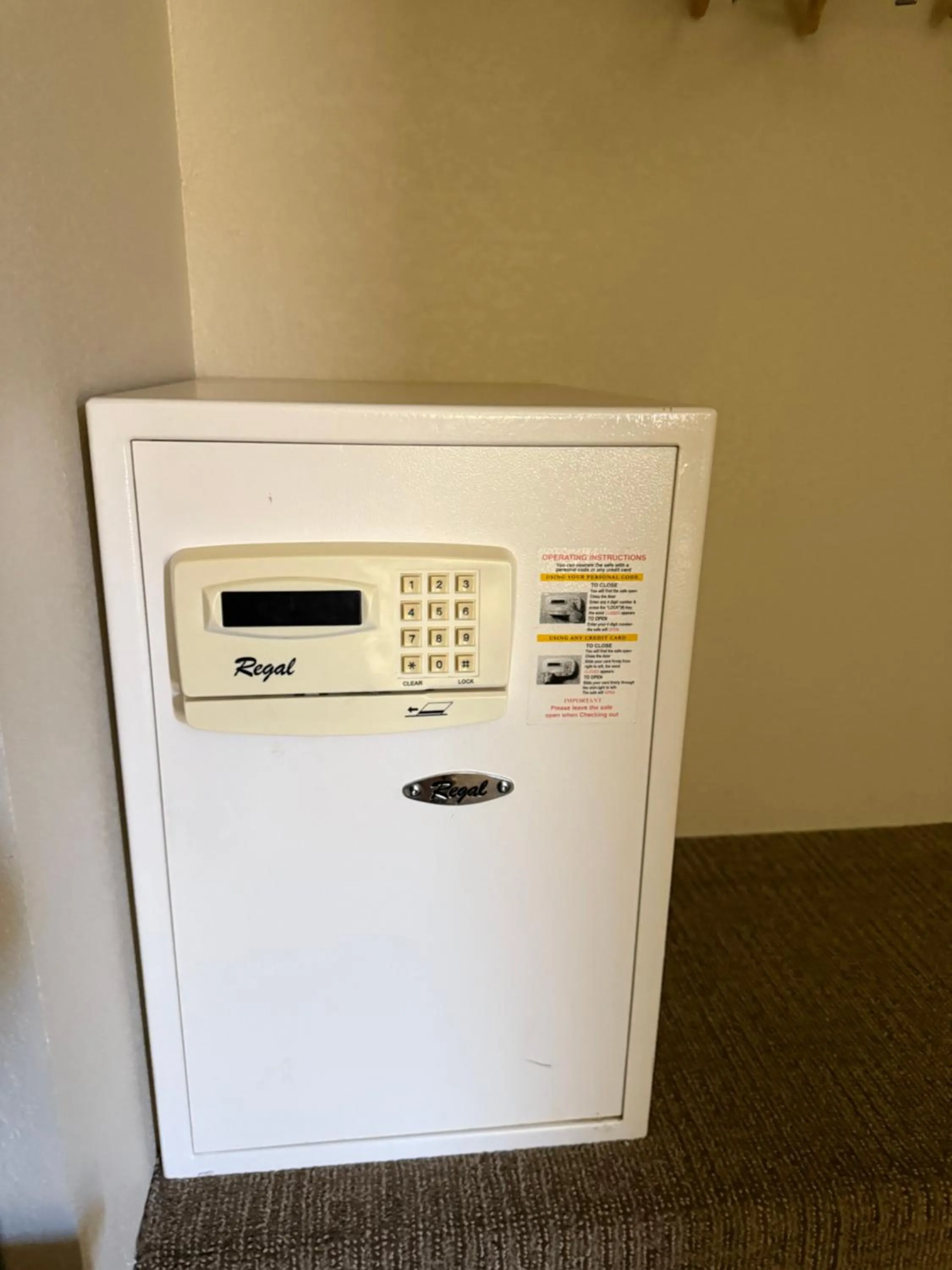 Clinton Inn & Suites