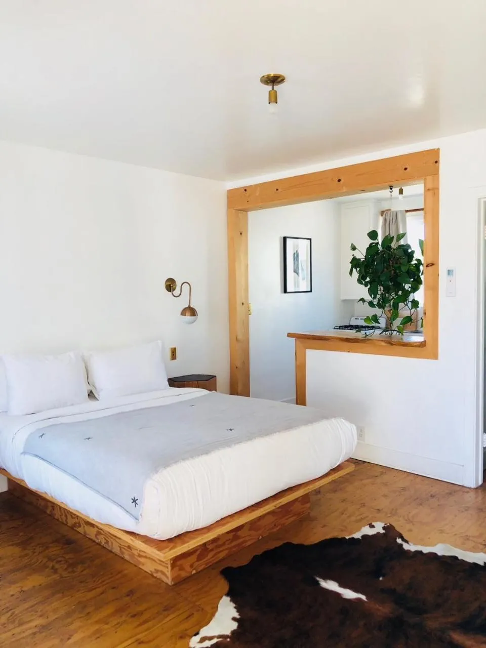 Bed in Alamo Motel