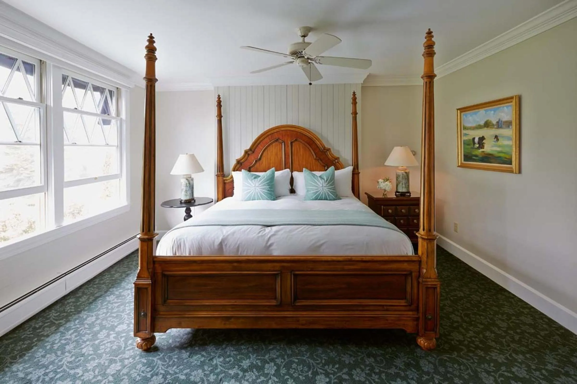 Bed in Cape Arundel Inn and Resort
