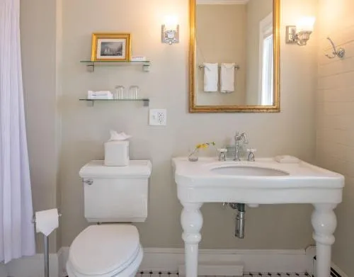 Cape Arundel Inn and Resort