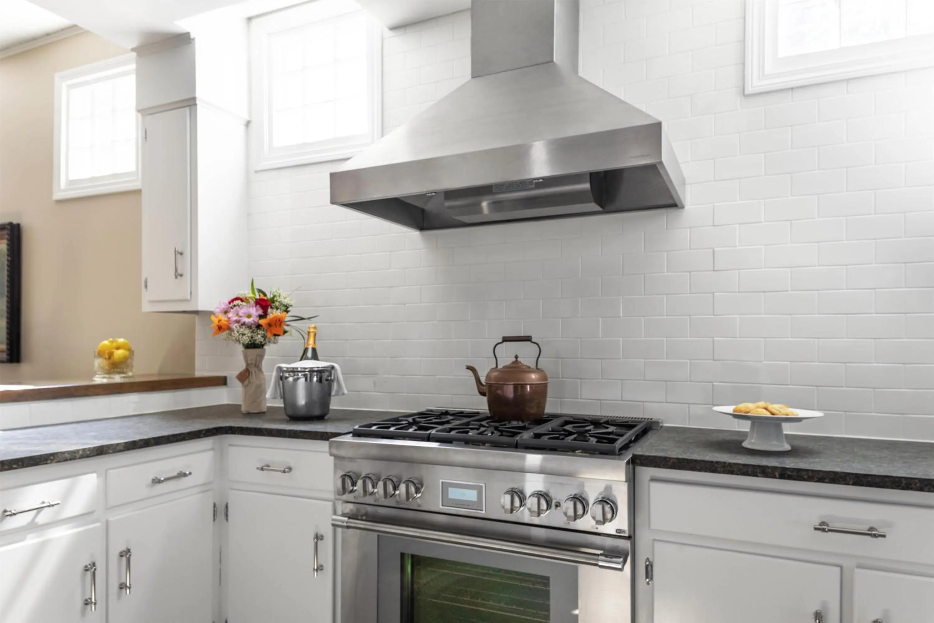 Photo of the whole room in Cape Arundel Inn and Resort