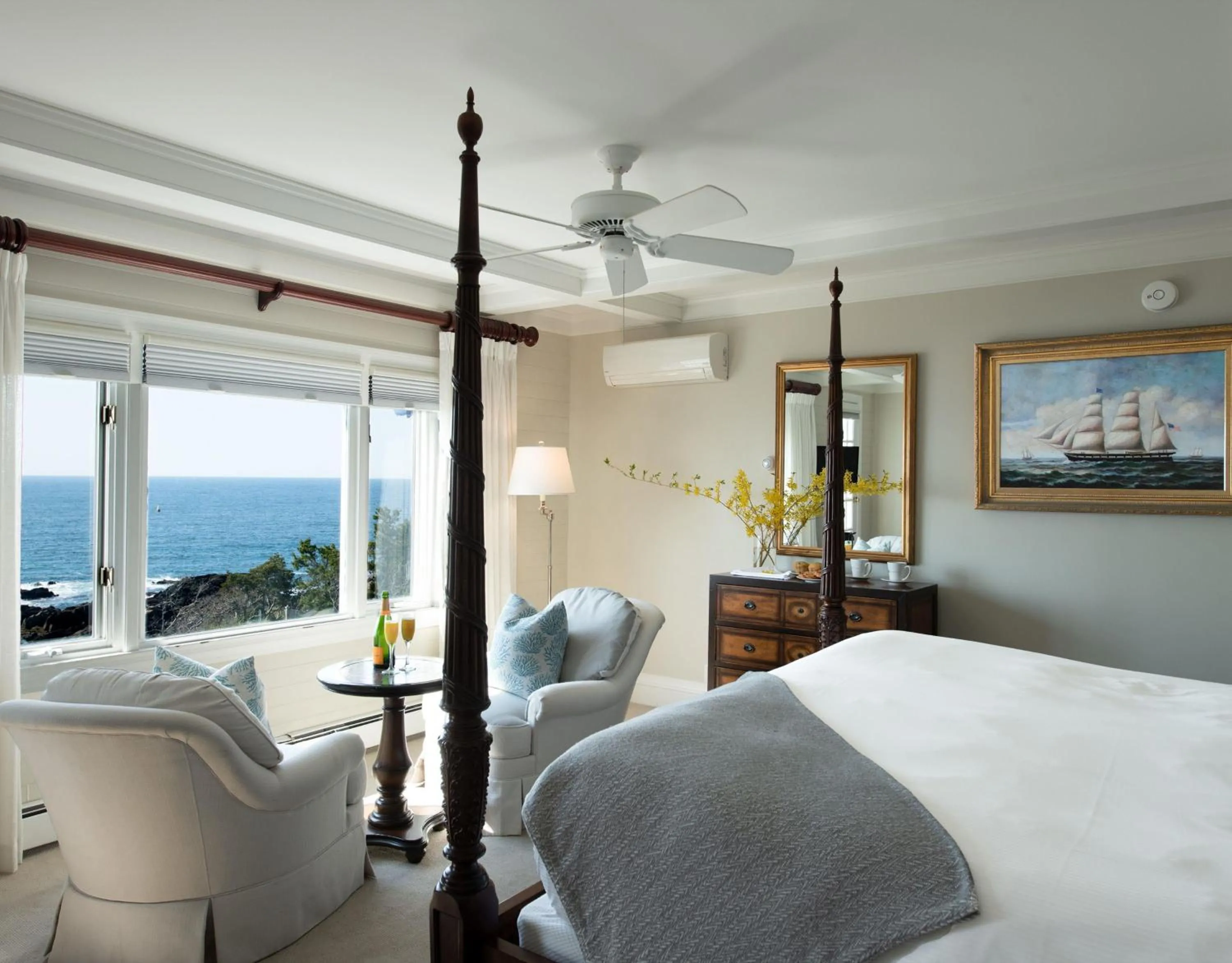 View (from property/room), Bed in Cape Arundel Inn and Resort