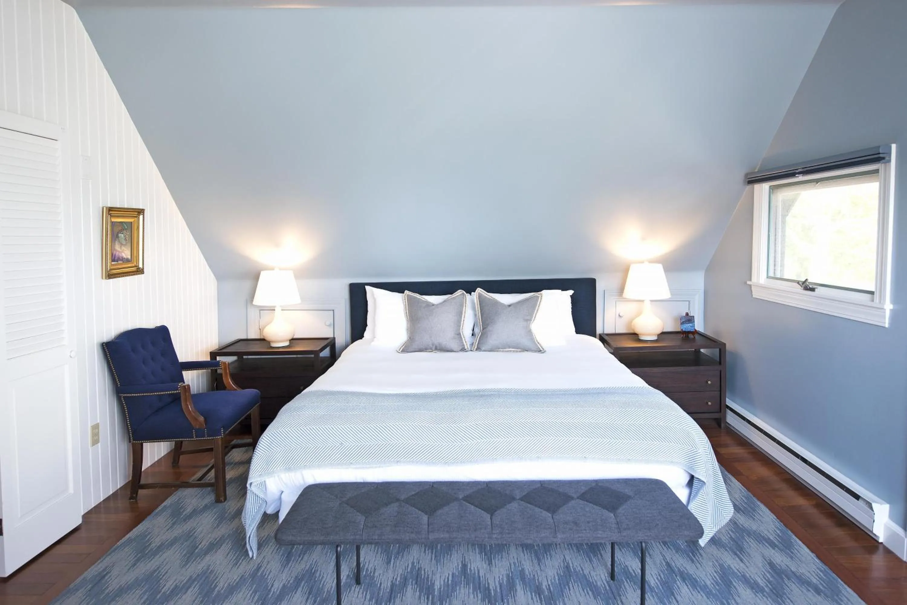 Photo of the whole room, Bed in Cape Arundel Inn and Resort