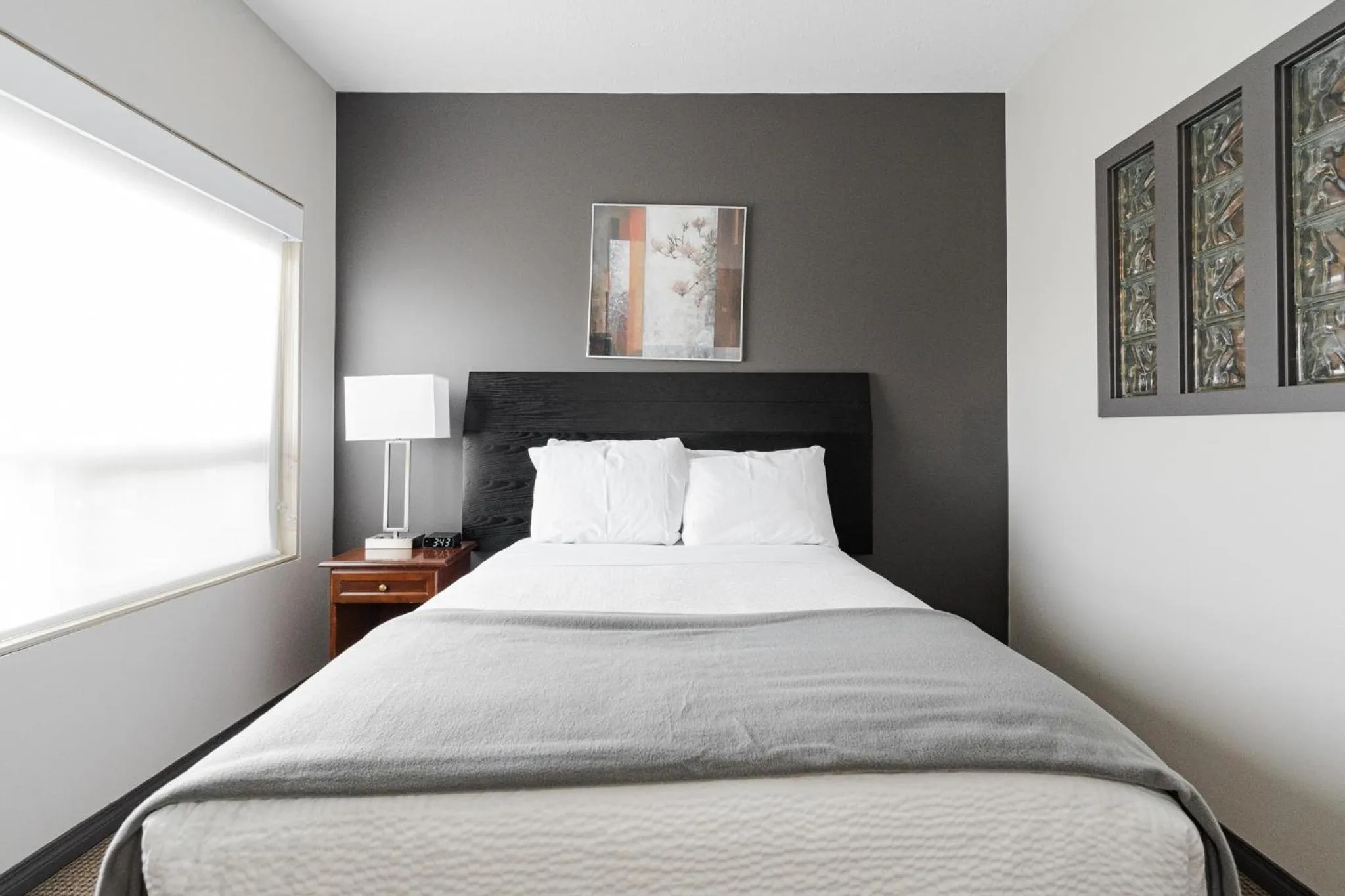 Bedroom, Bed in Premier Residence - Fort McMurray