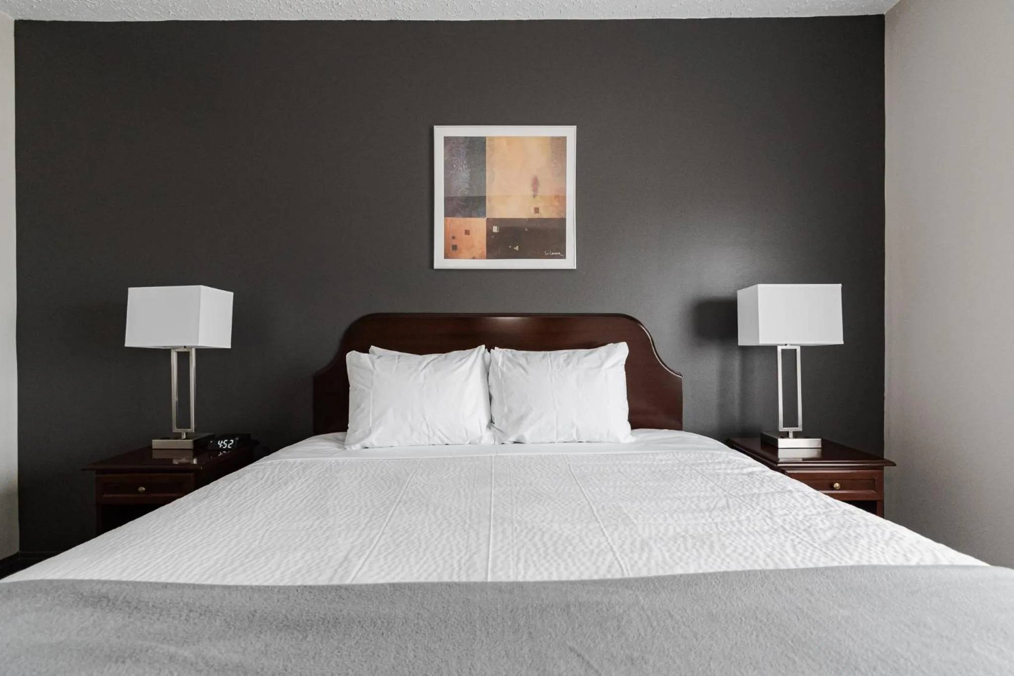 Bedroom, Bed in Premier Residence - Fort McMurray