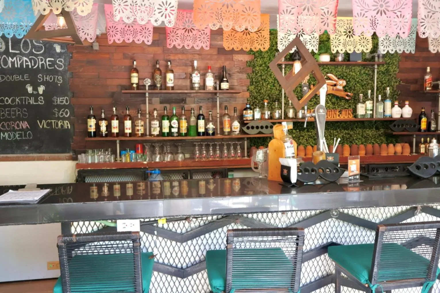 Restaurant/places to eat in Mezcal Hotel