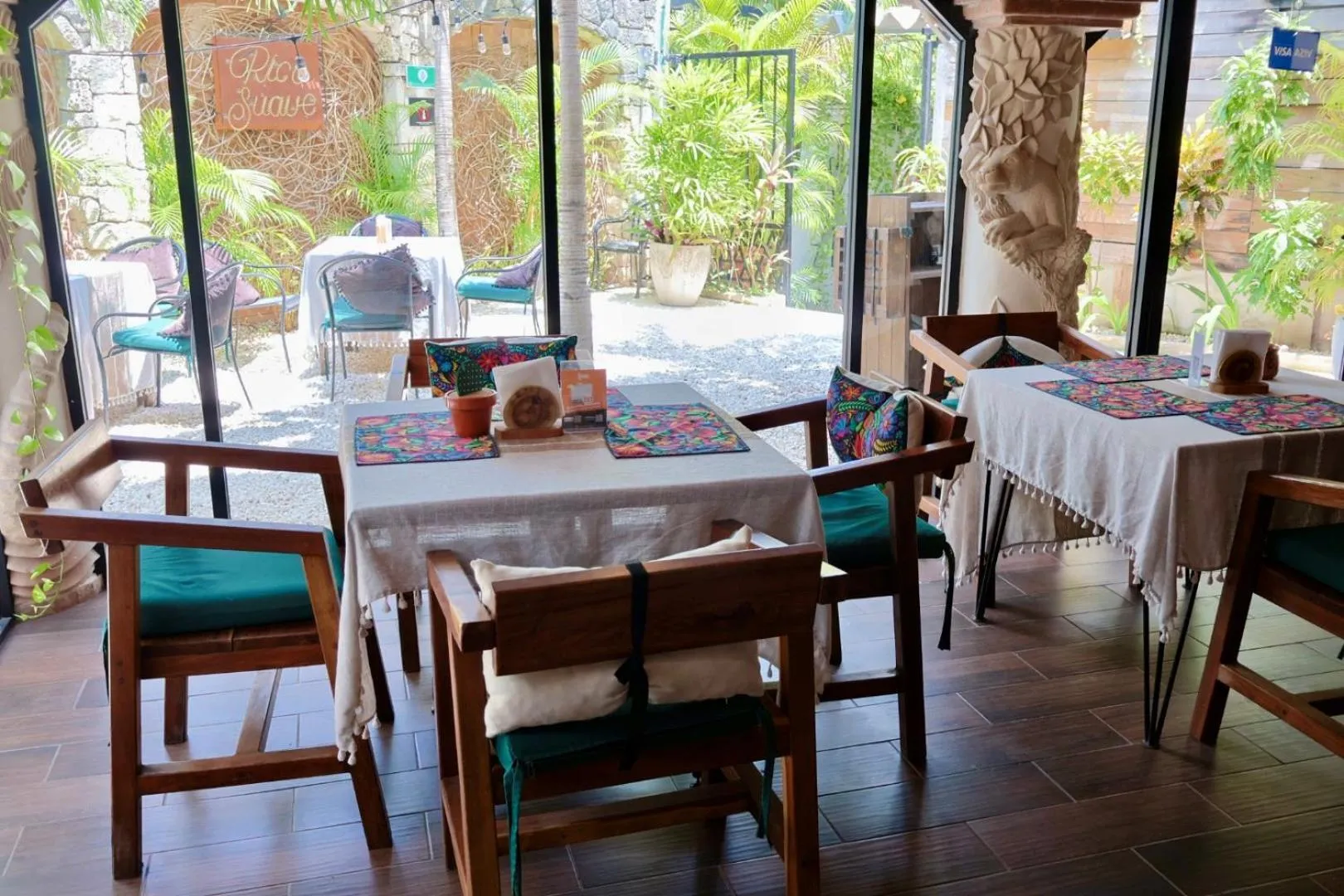 Restaurant/places to eat in Mezcal Hotel