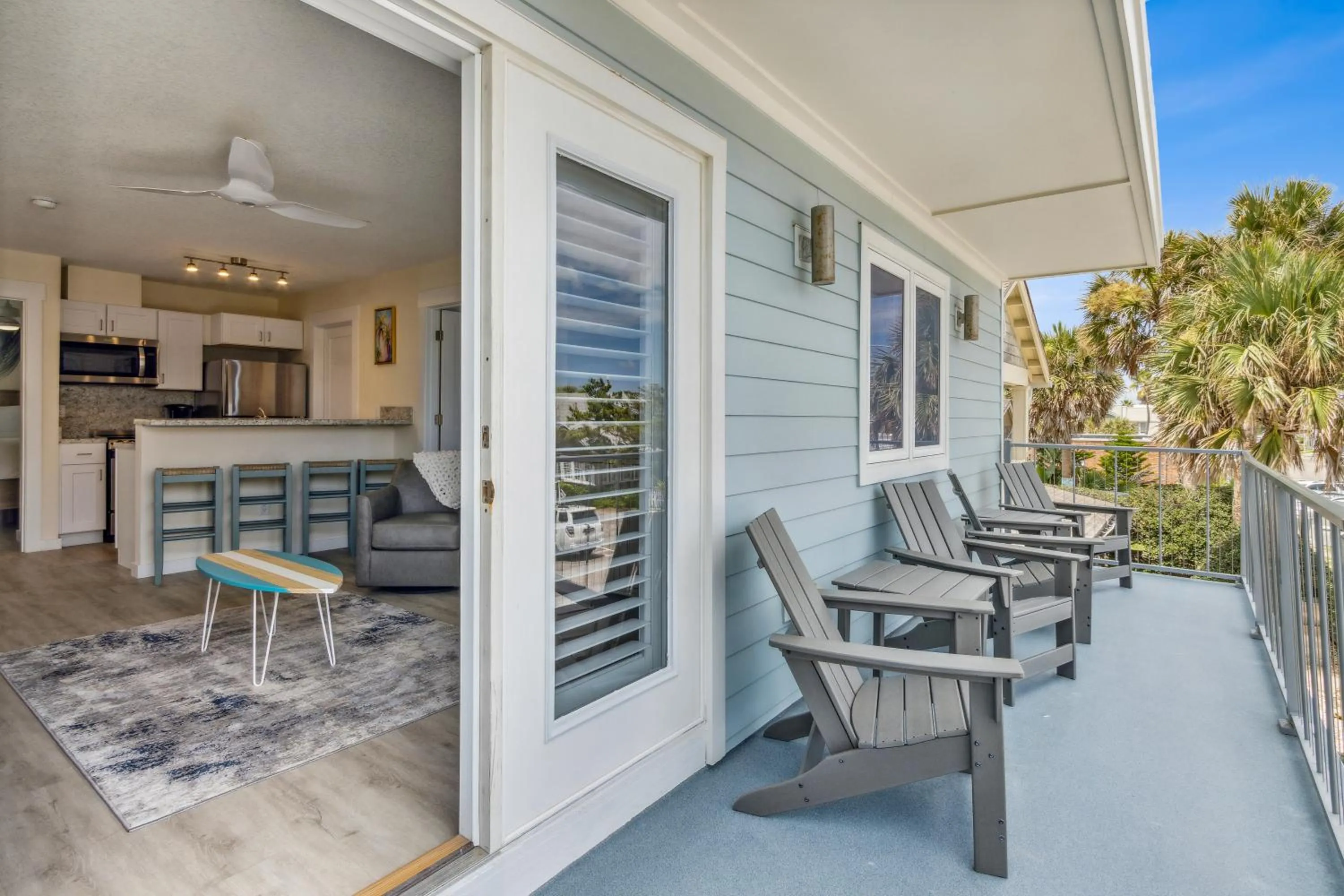 Patio in Seahorse Oceanfront Inn