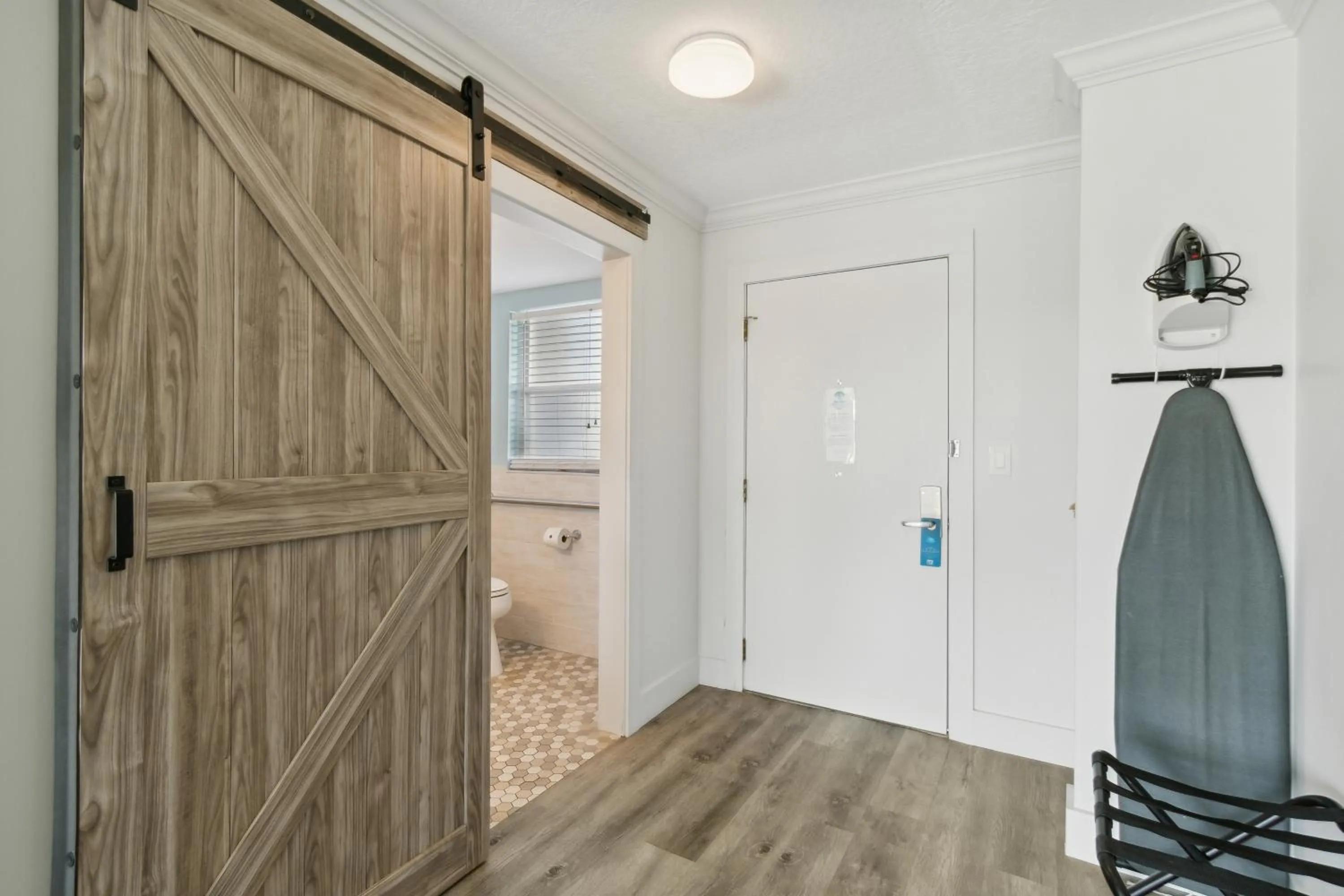 Bathroom in Seahorse Oceanfront Inn