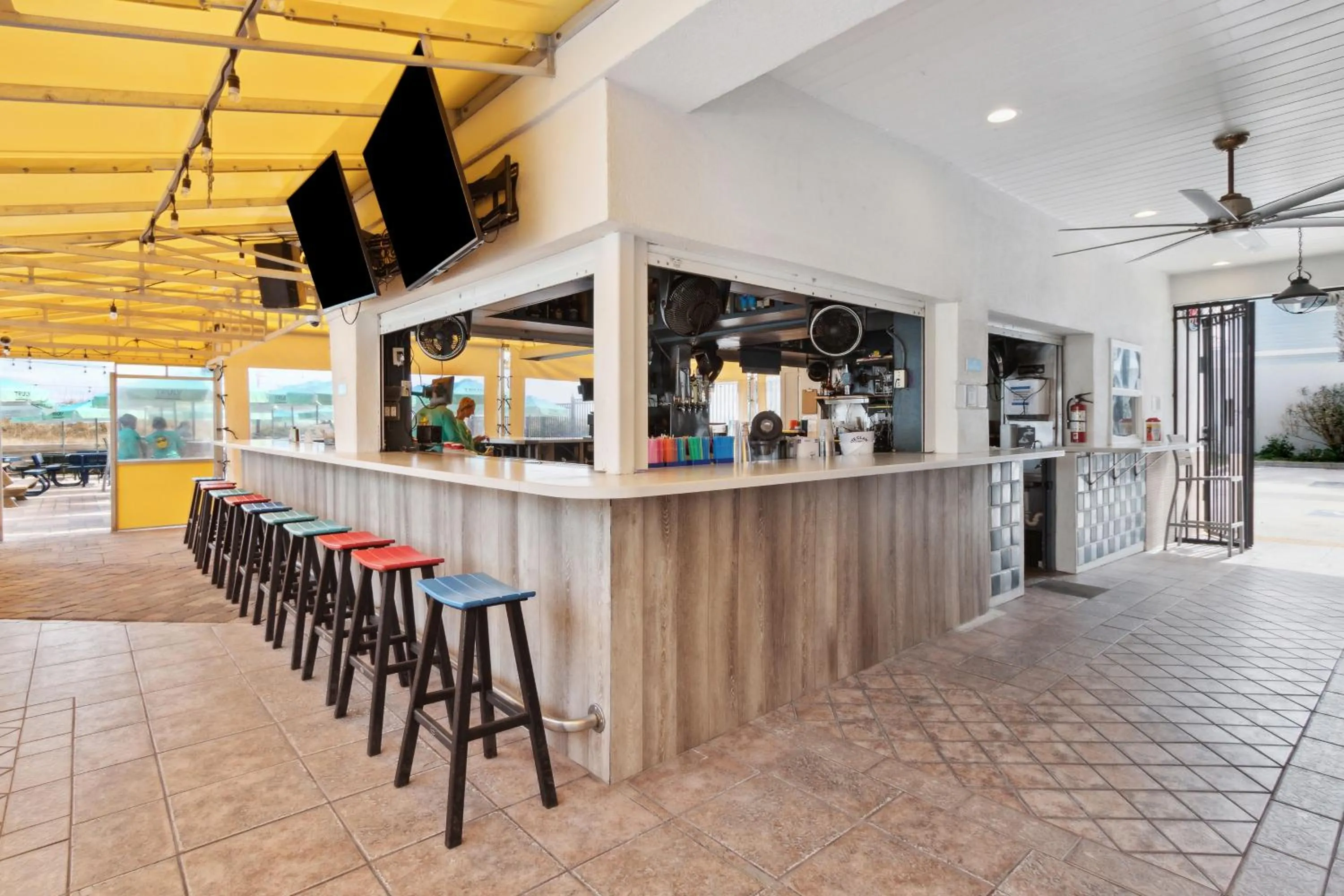 Restaurant/places to eat in Seahorse Oceanfront Inn