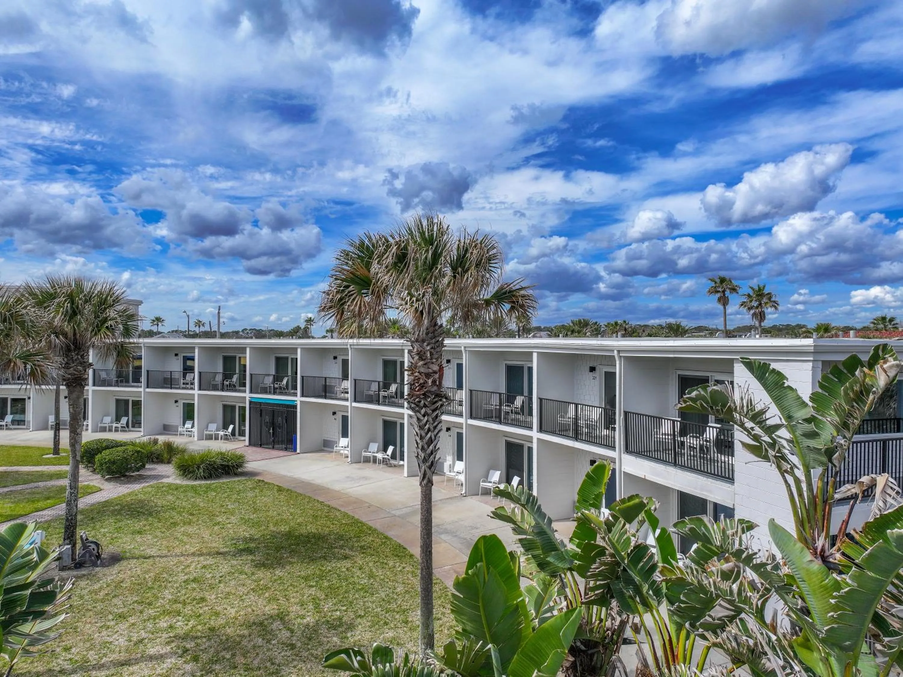 Property building in Seahorse Oceanfront Inn