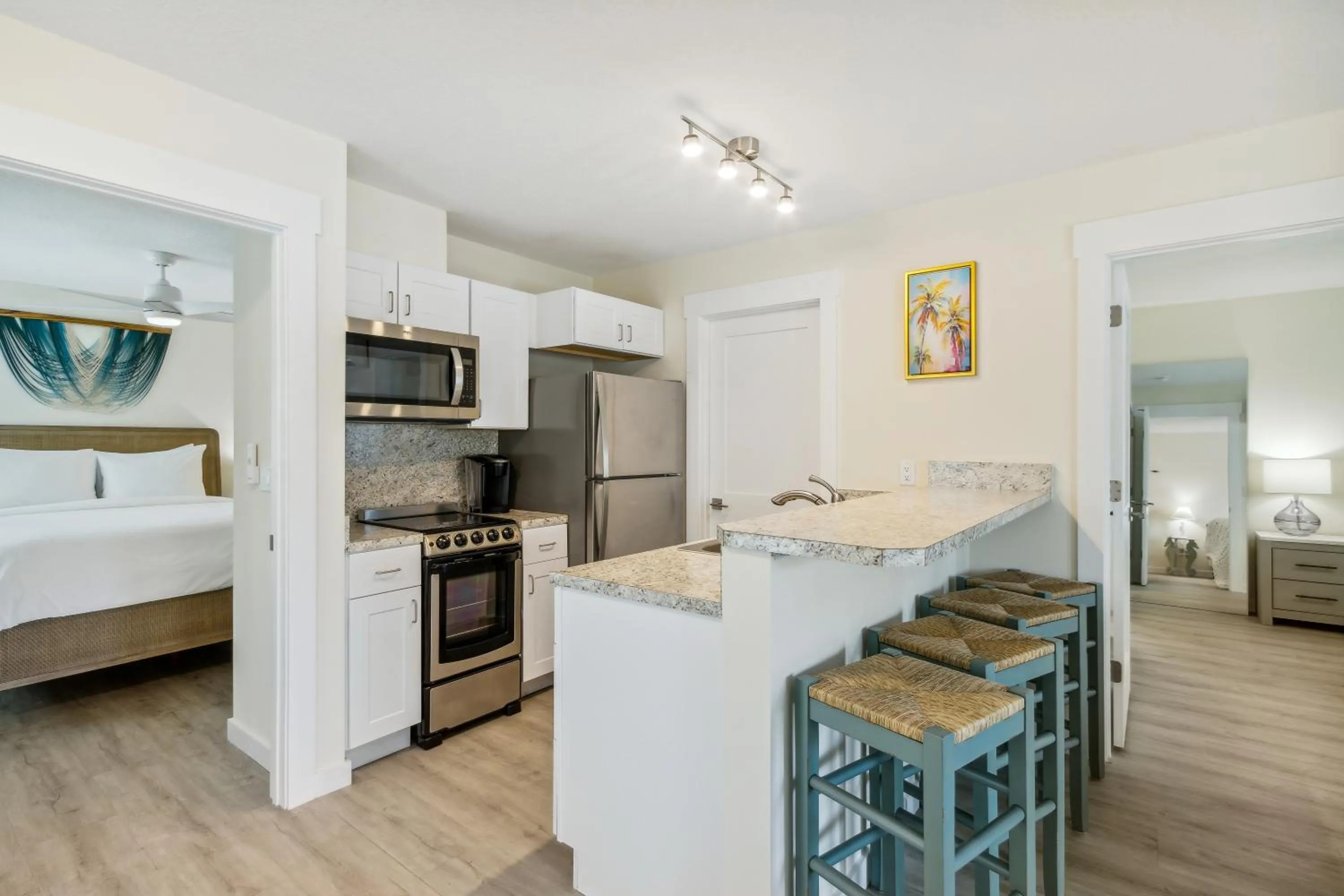 Photo of the whole room in Seahorse Oceanfront Inn