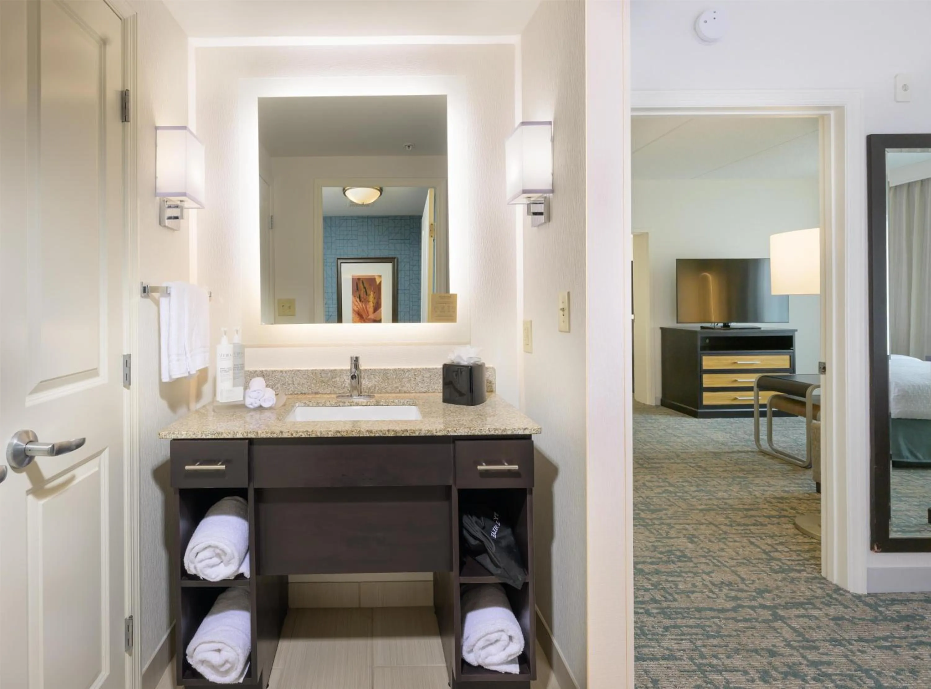 Bathroom, Bed in Homewood Suites Atlanta Airport North