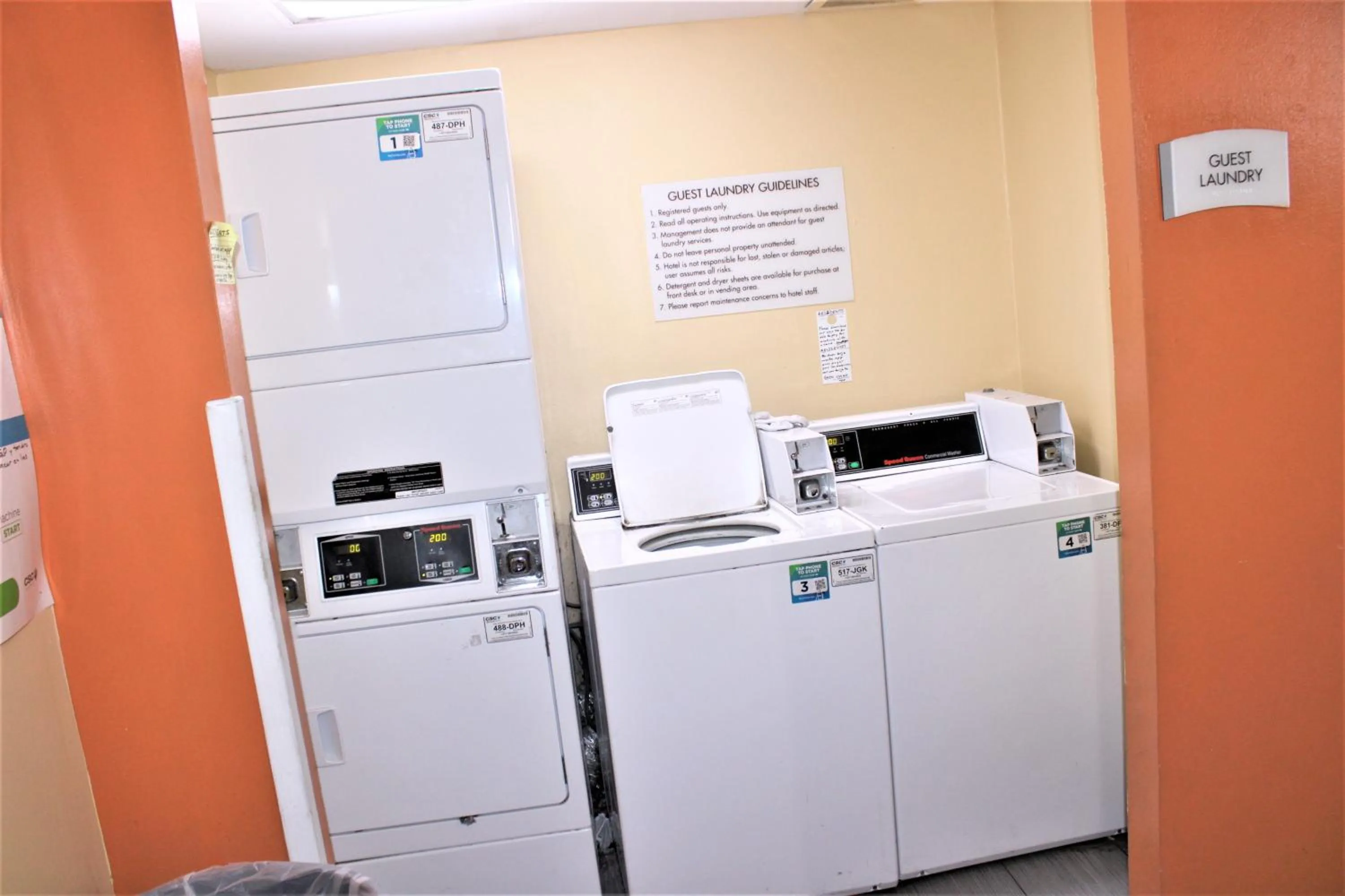 laundry in Trident Inn & Suites New Orleans