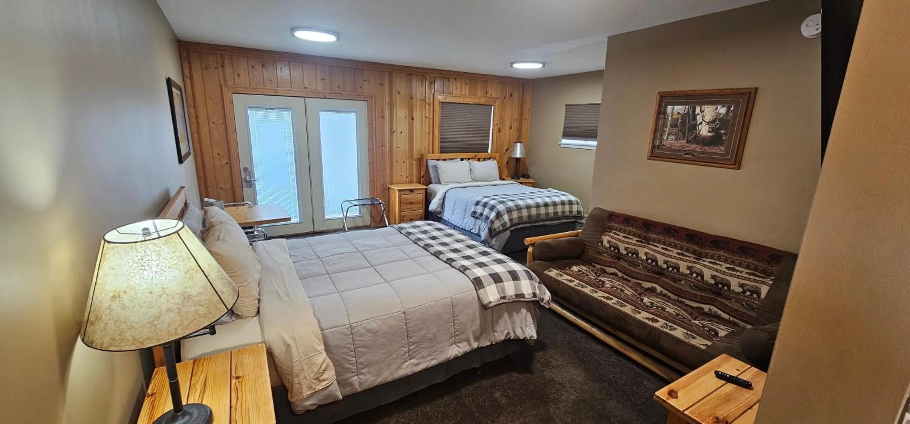 Bed in Willard Munger Inn