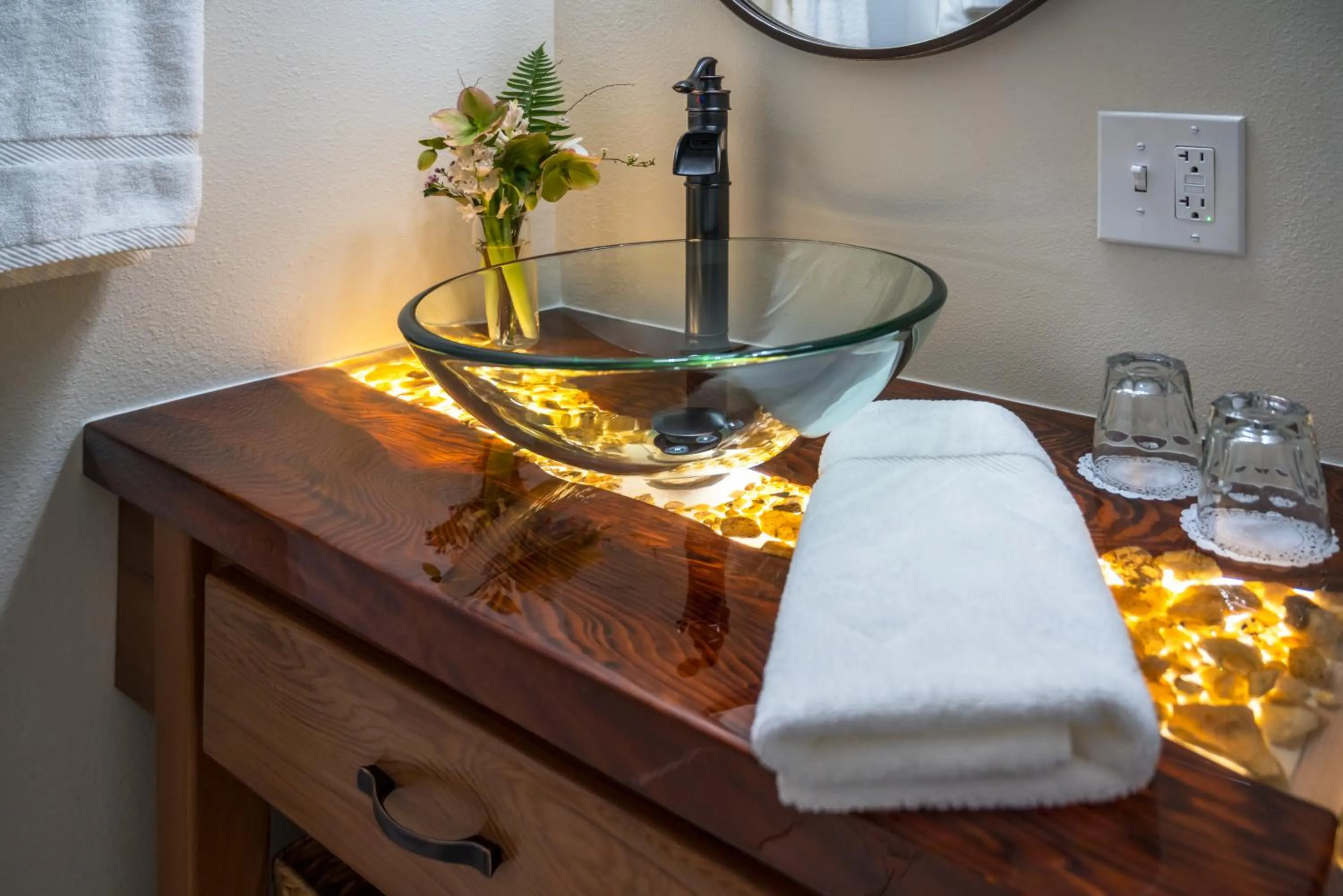 towels in Arch Cape Inn and Retreat