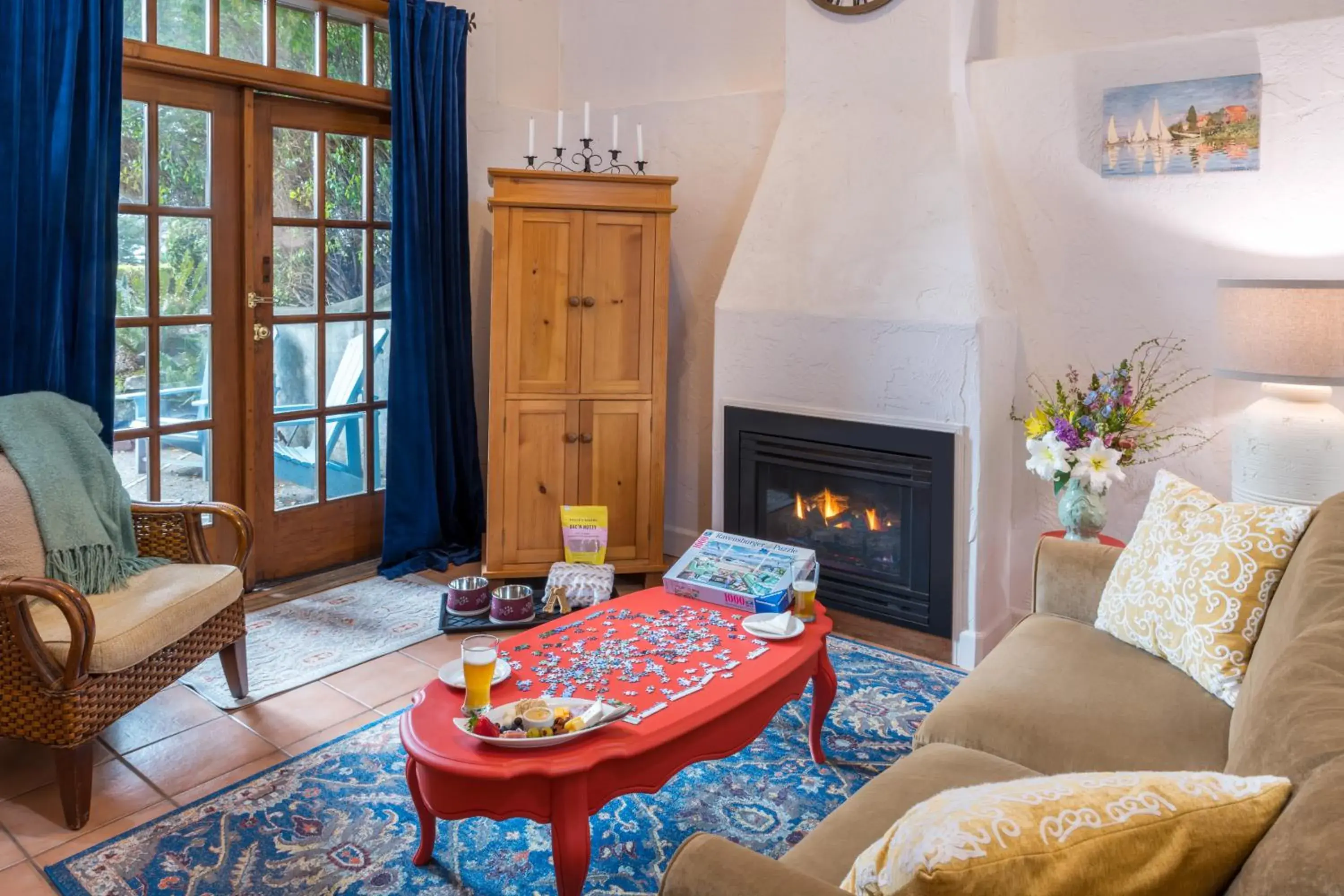 Queen Suite with Spa Bath in Arch Cape Inn and Retreat Queen Suite with Spa Bath in Arch Cape Inn and Retreat