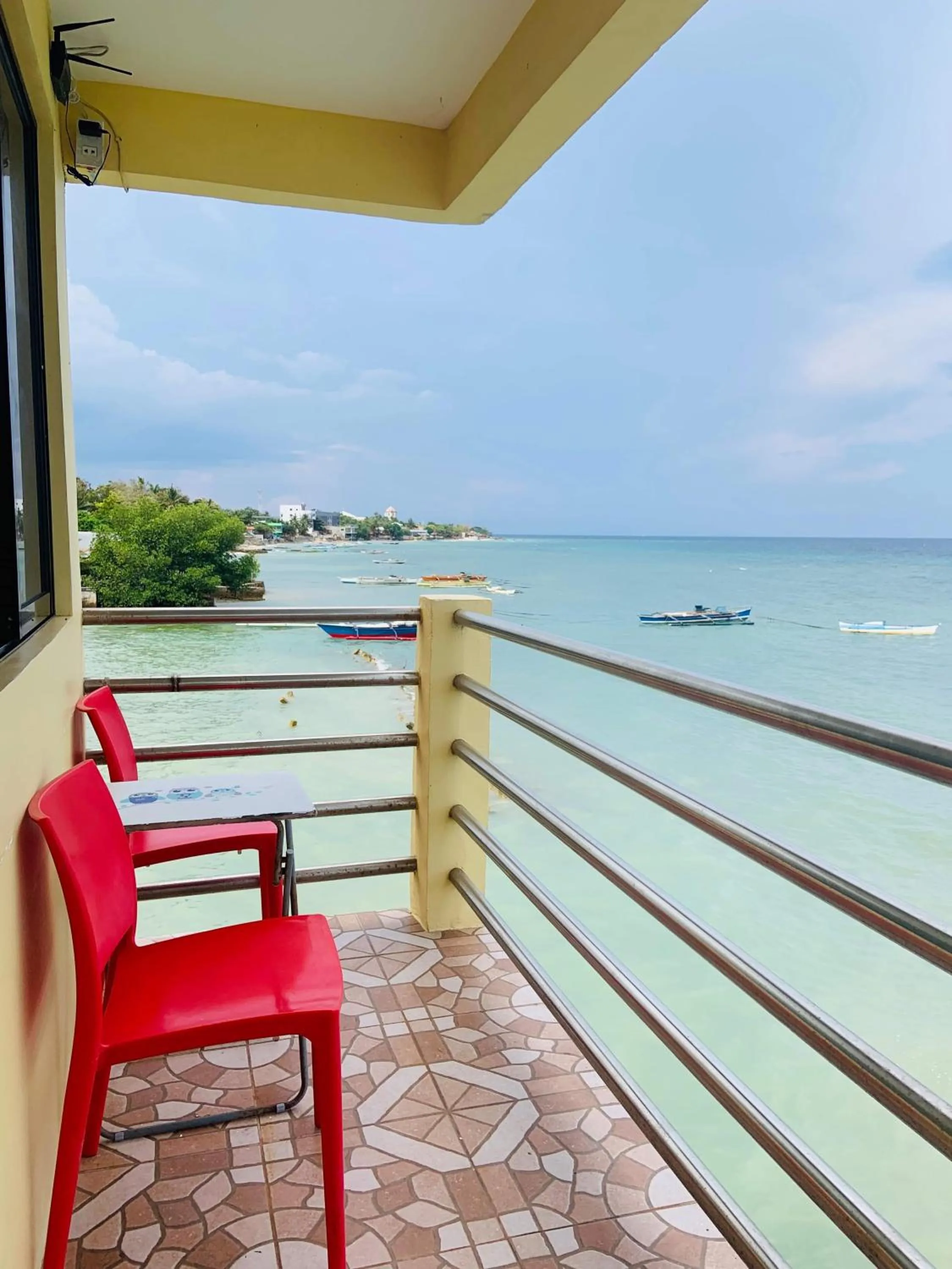 Seating area in Sascha's Resort Oslob