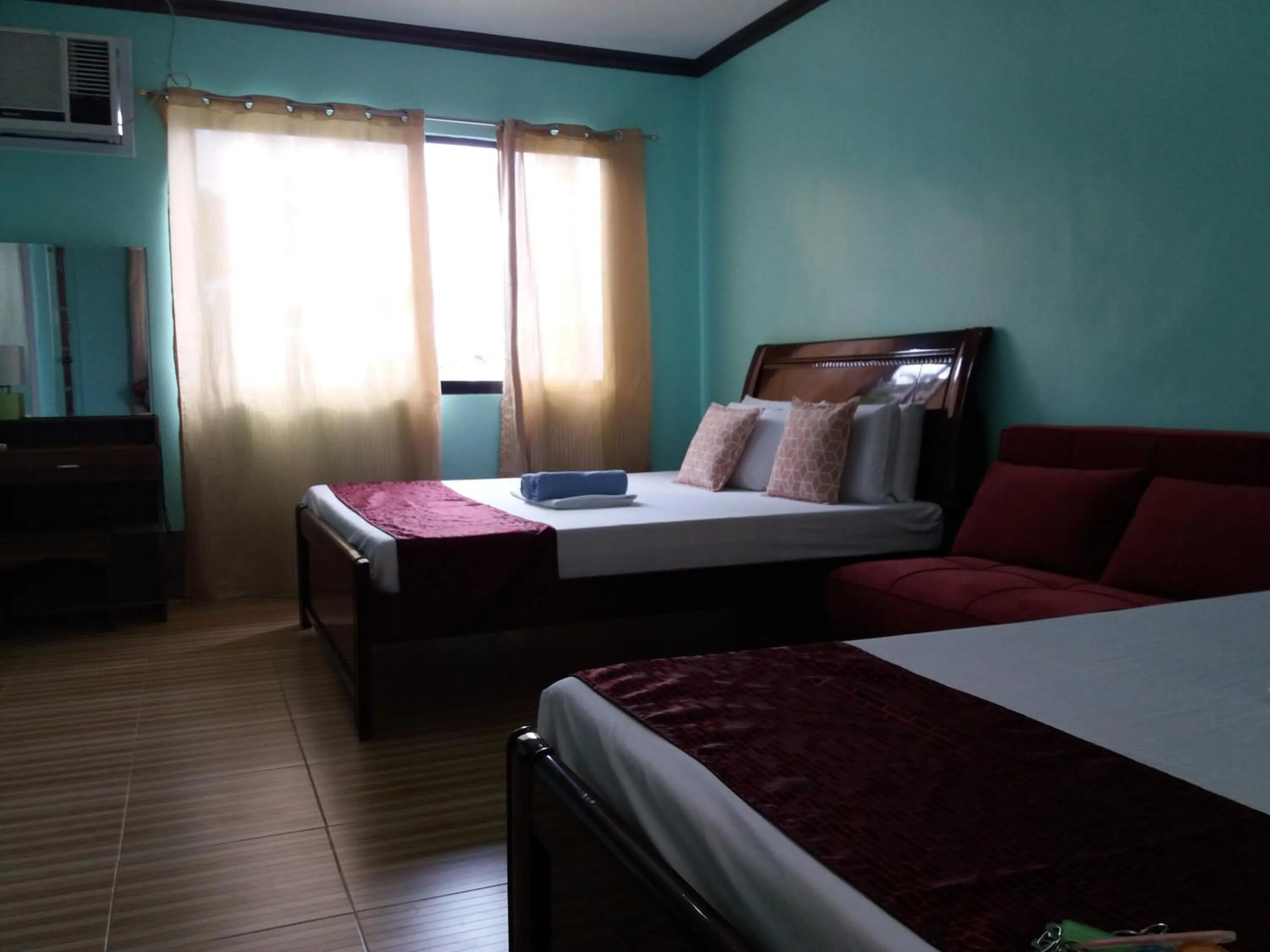 Bed in Sascha's Resort Oslob