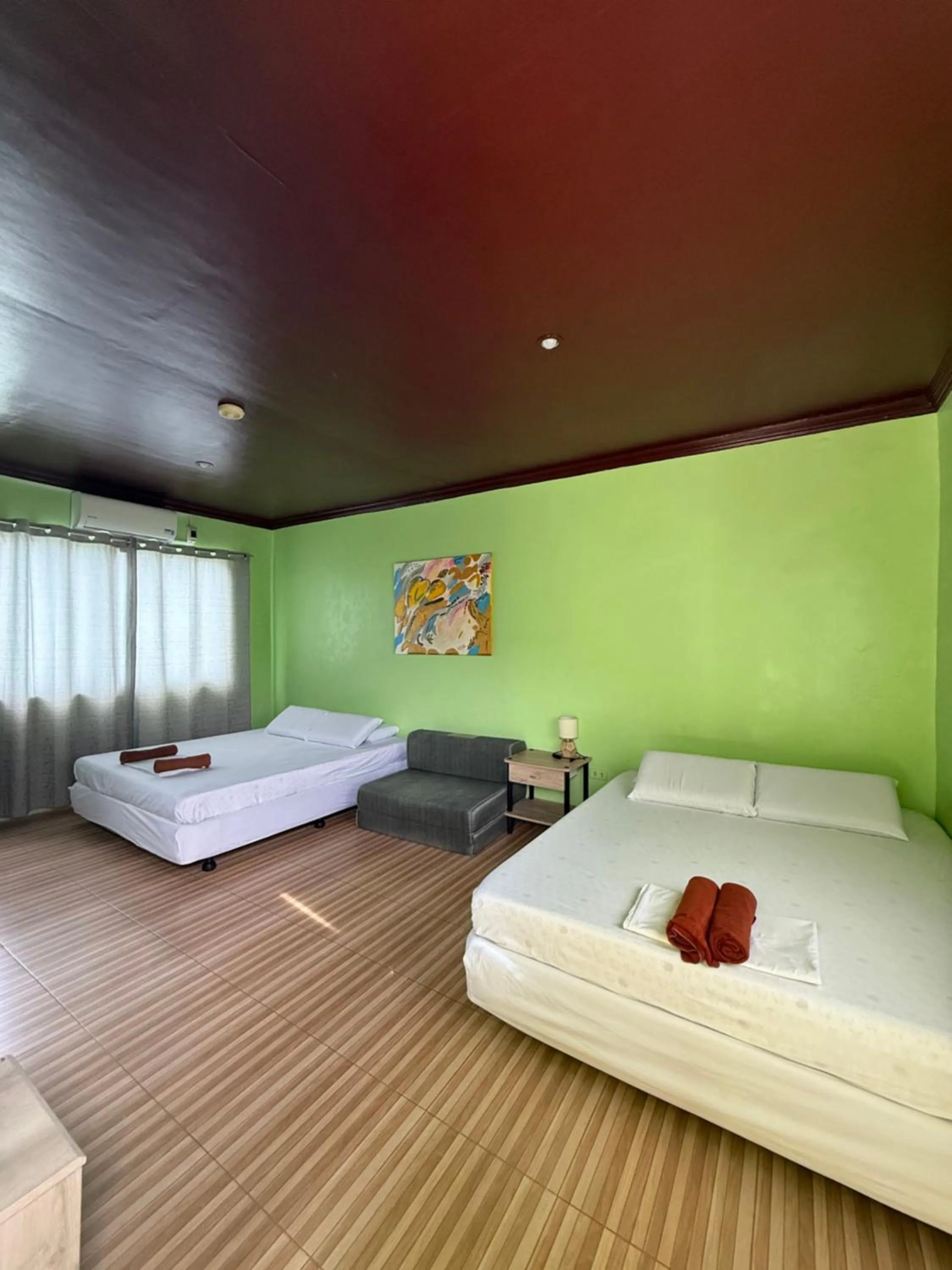 Bed in Sascha's Resort Oslob