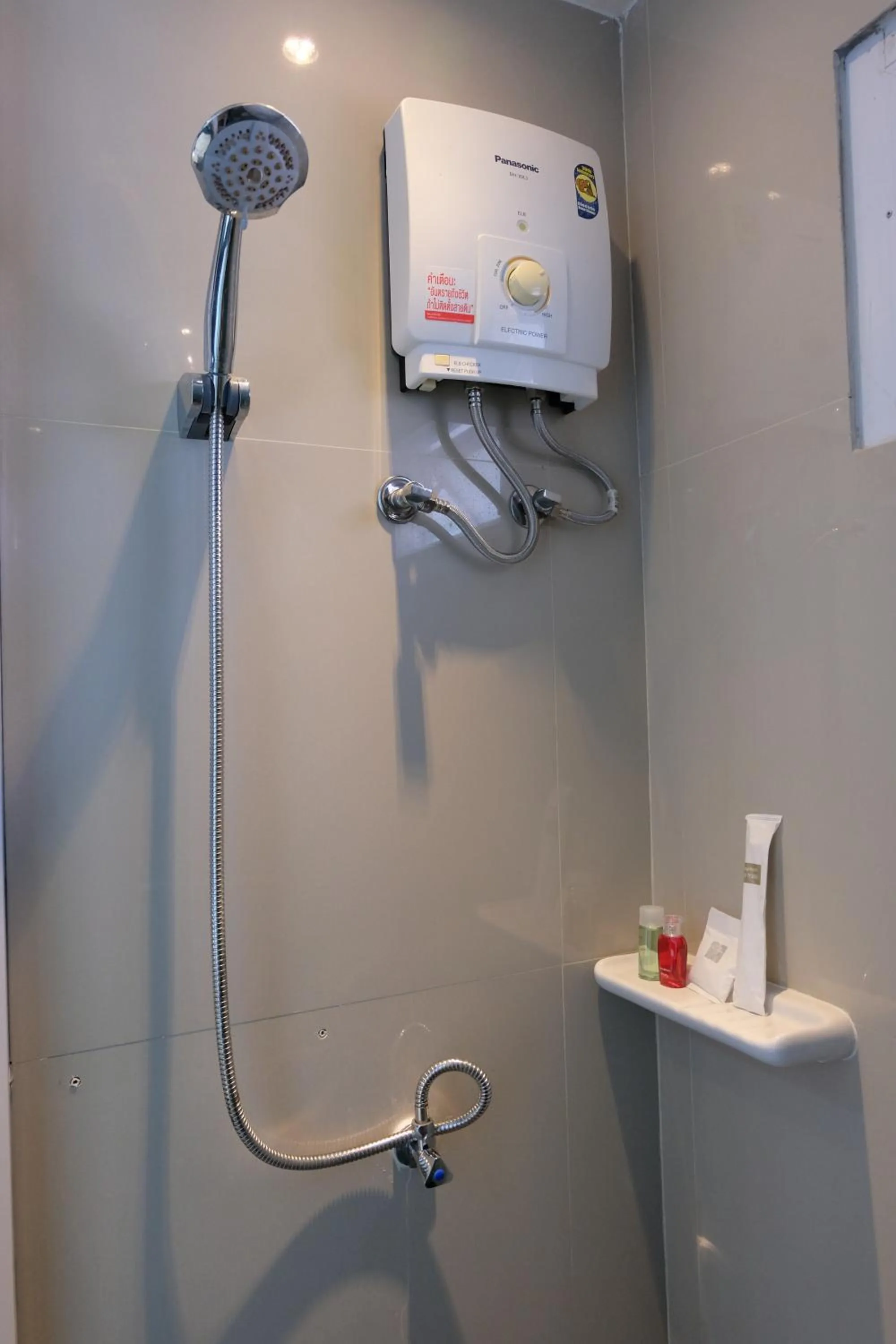 Bathroom in Baanpoon Apartment