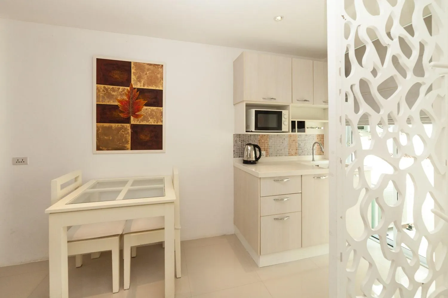 Kitchen or kitchenette in Baanpoon Apartment