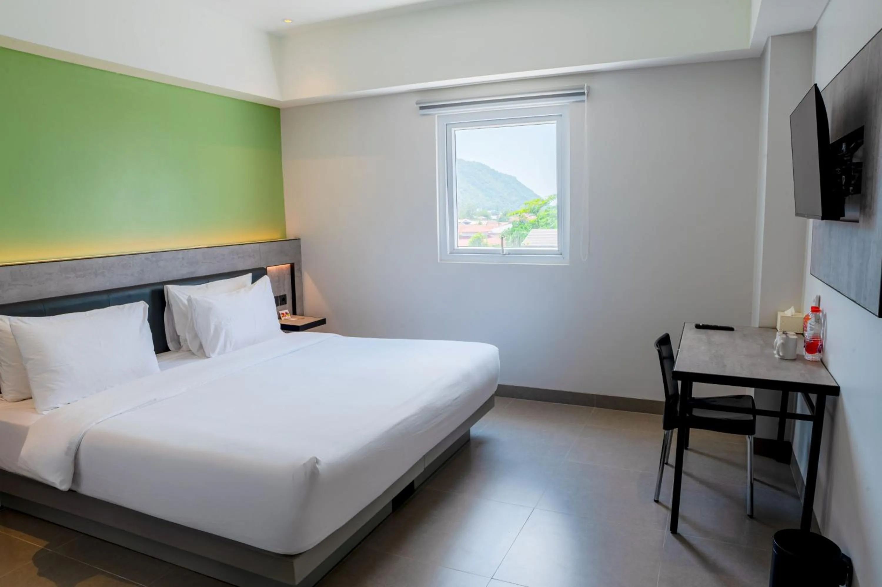 Bed in Amaris Hotel Gorontalo