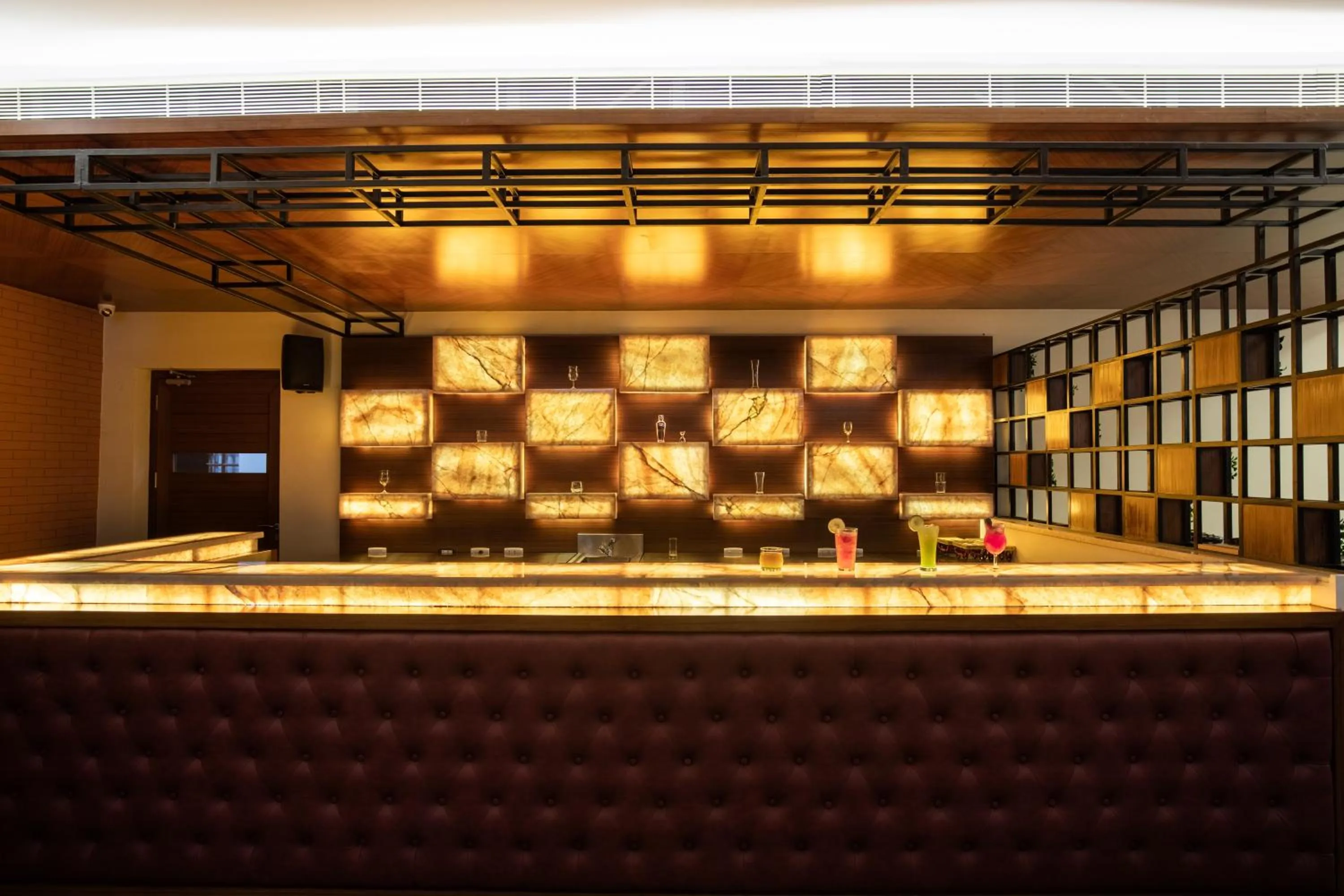 Lounge or bar in Jenneys Residency