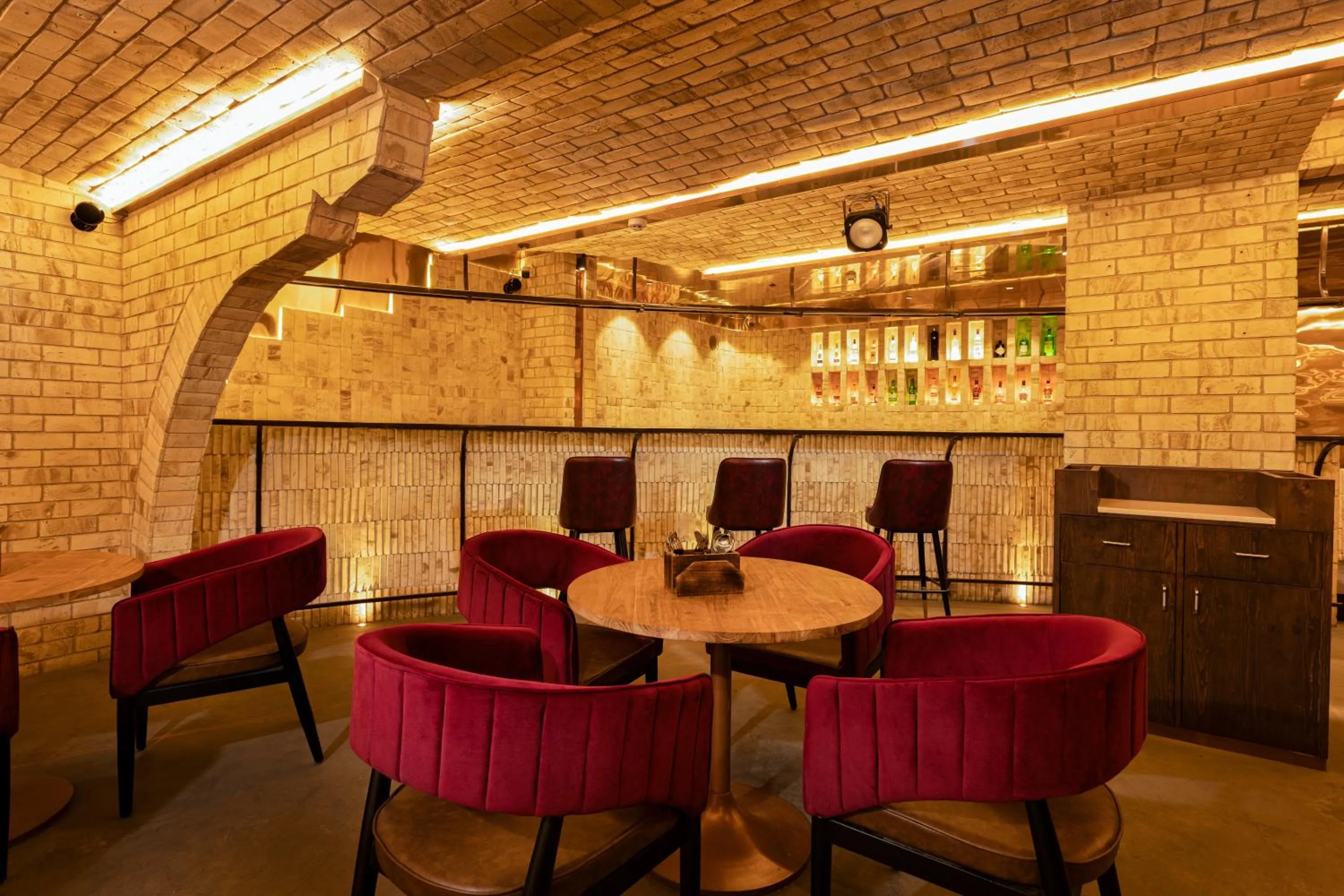 Food and drinks in Jenneys Residency