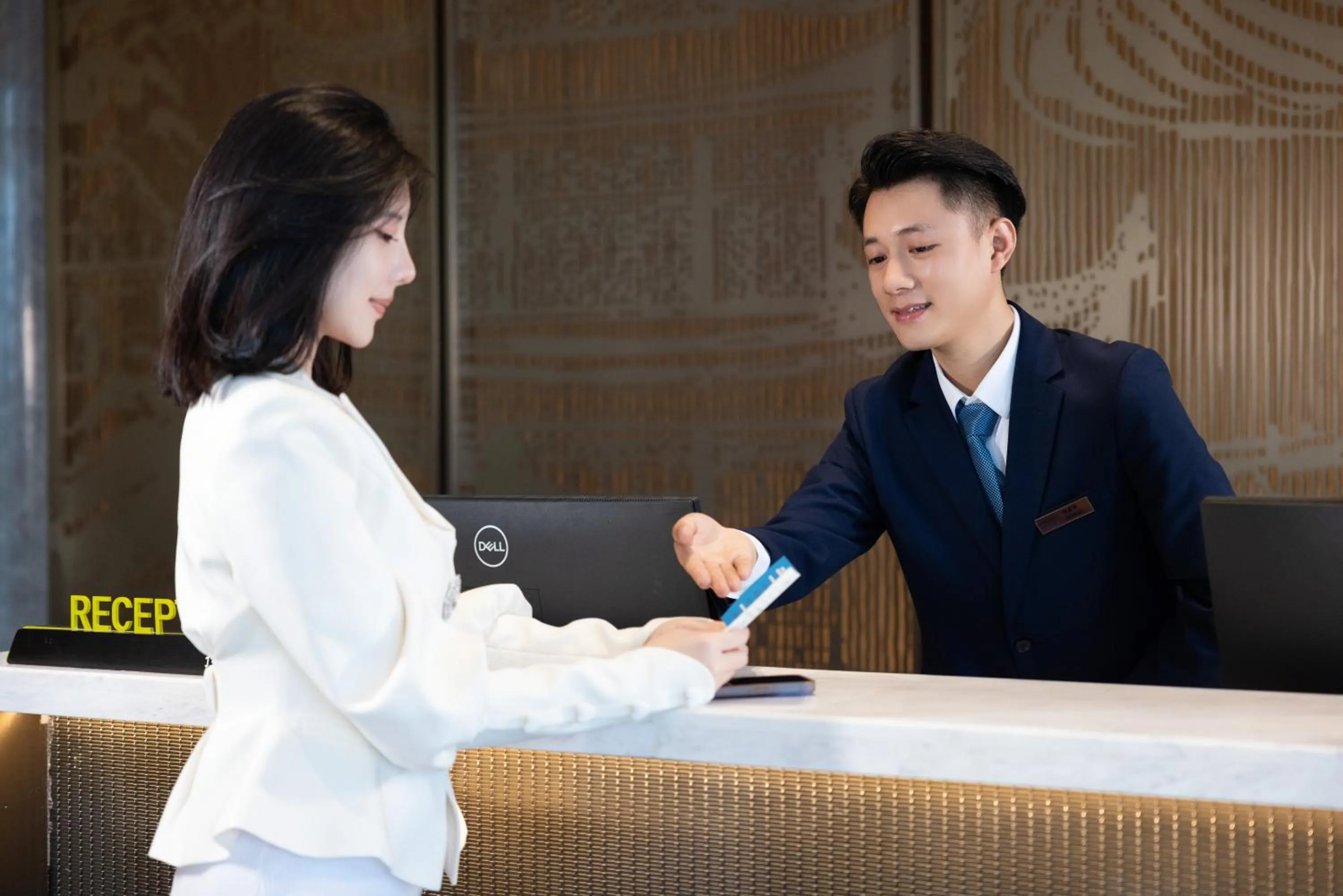 concierge in Home2 Suites by Hilton Guiyang Guanshanhu