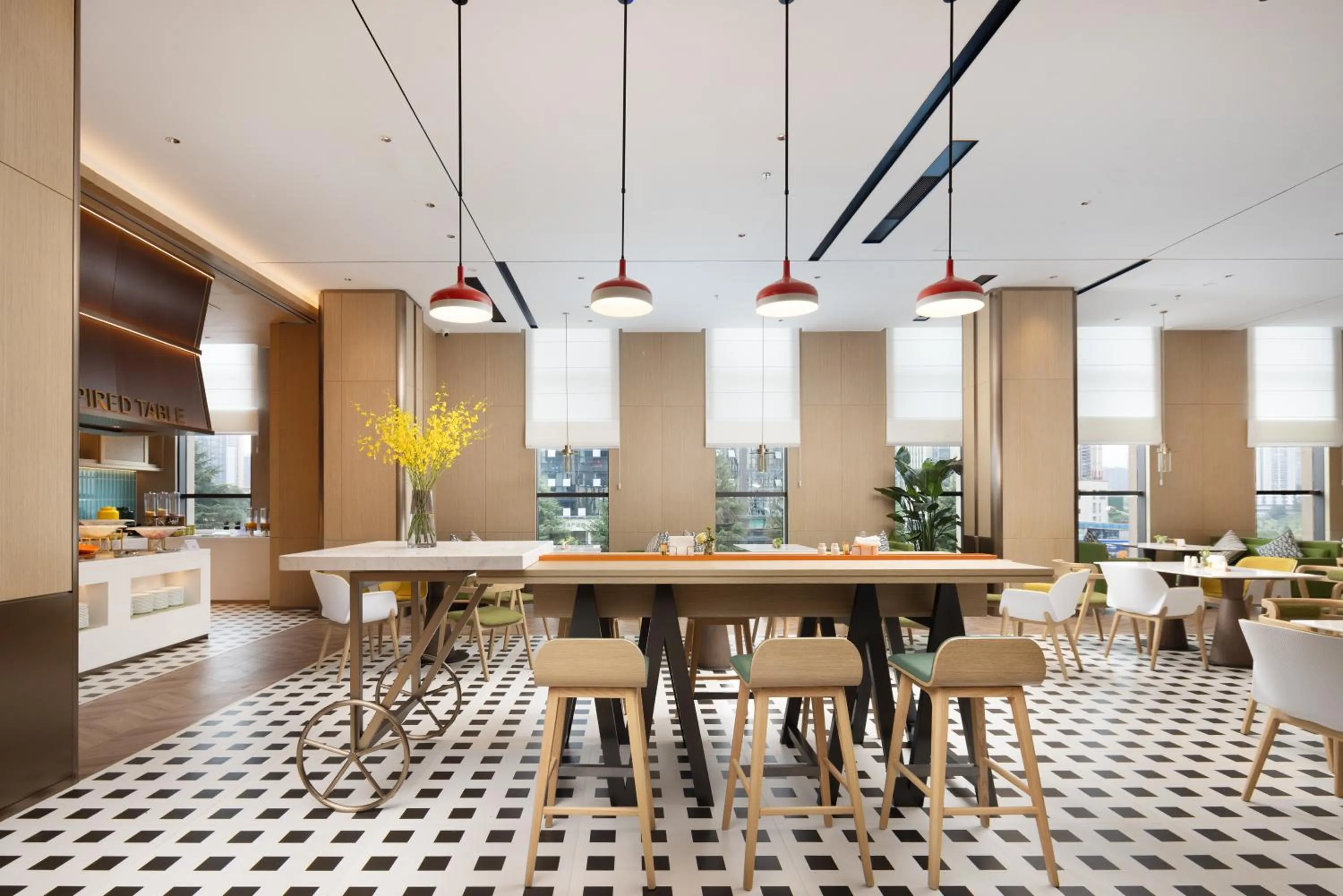 Restaurant/places to eat in Home2 Suites by Hilton Guiyang Guanshanhu