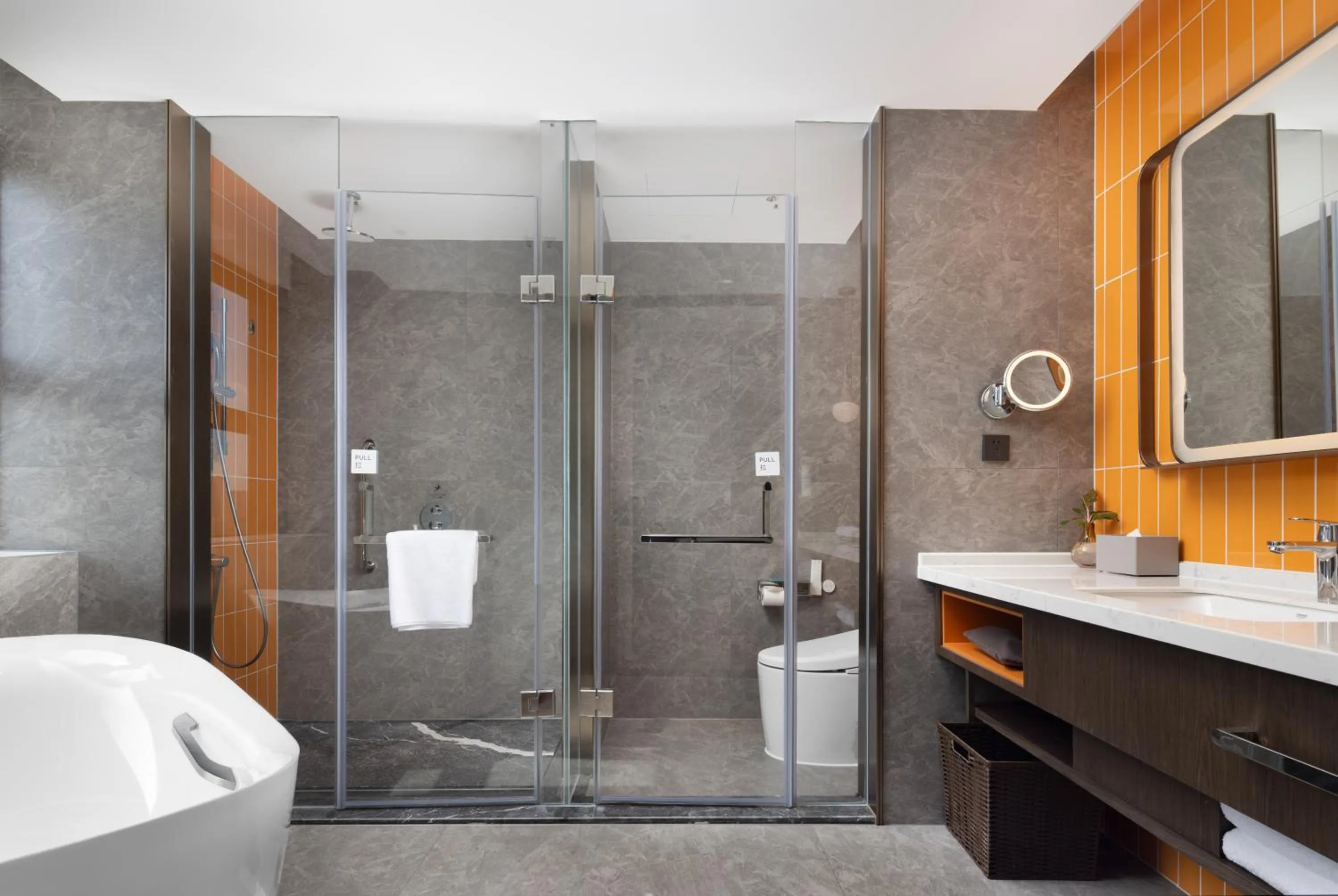 Shower in Home2 Suites by Hilton Guiyang Guanshanhu