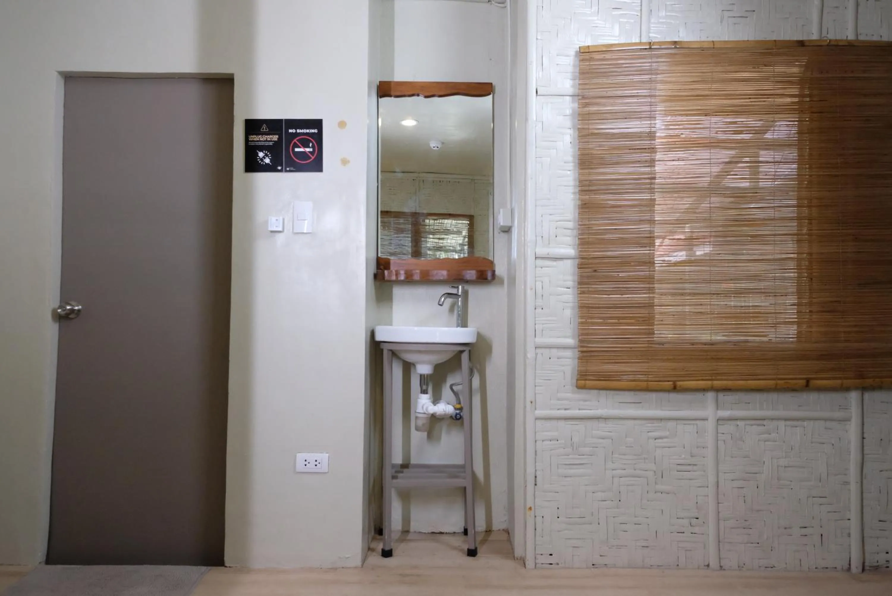 Bathroom in Mad Monkey Siquijor