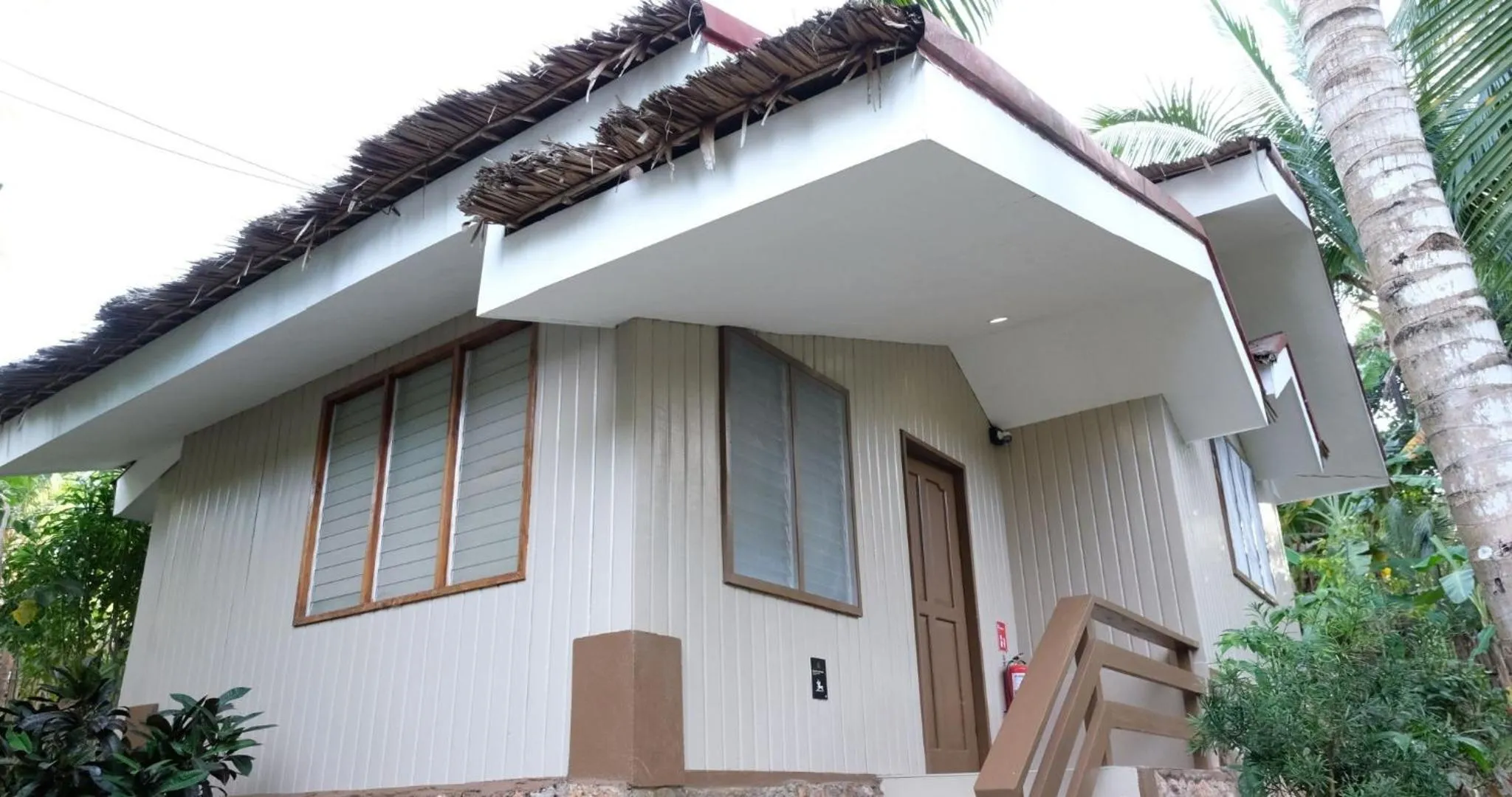 Property building in Mad Monkey Siquijor