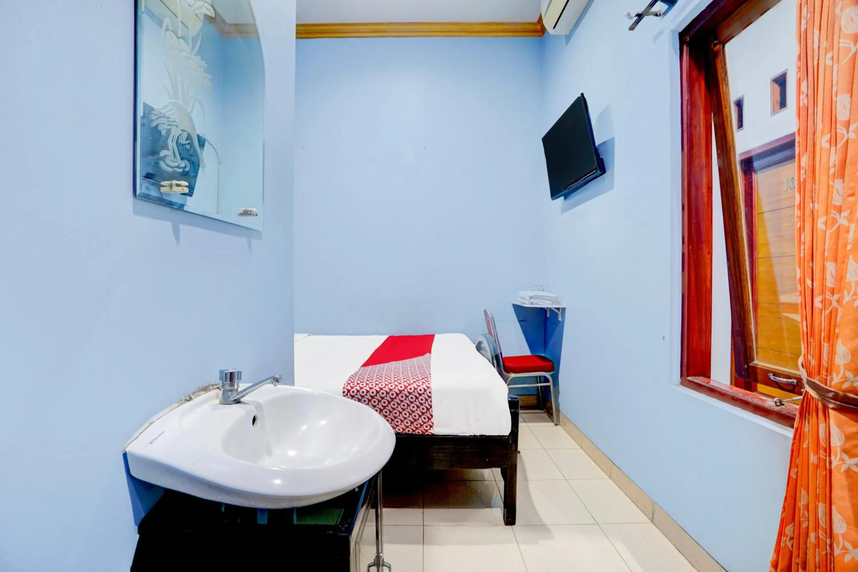 Bedroom, Bed in OYO Life 93083 Nova Jaya 3 Homestay Syariah