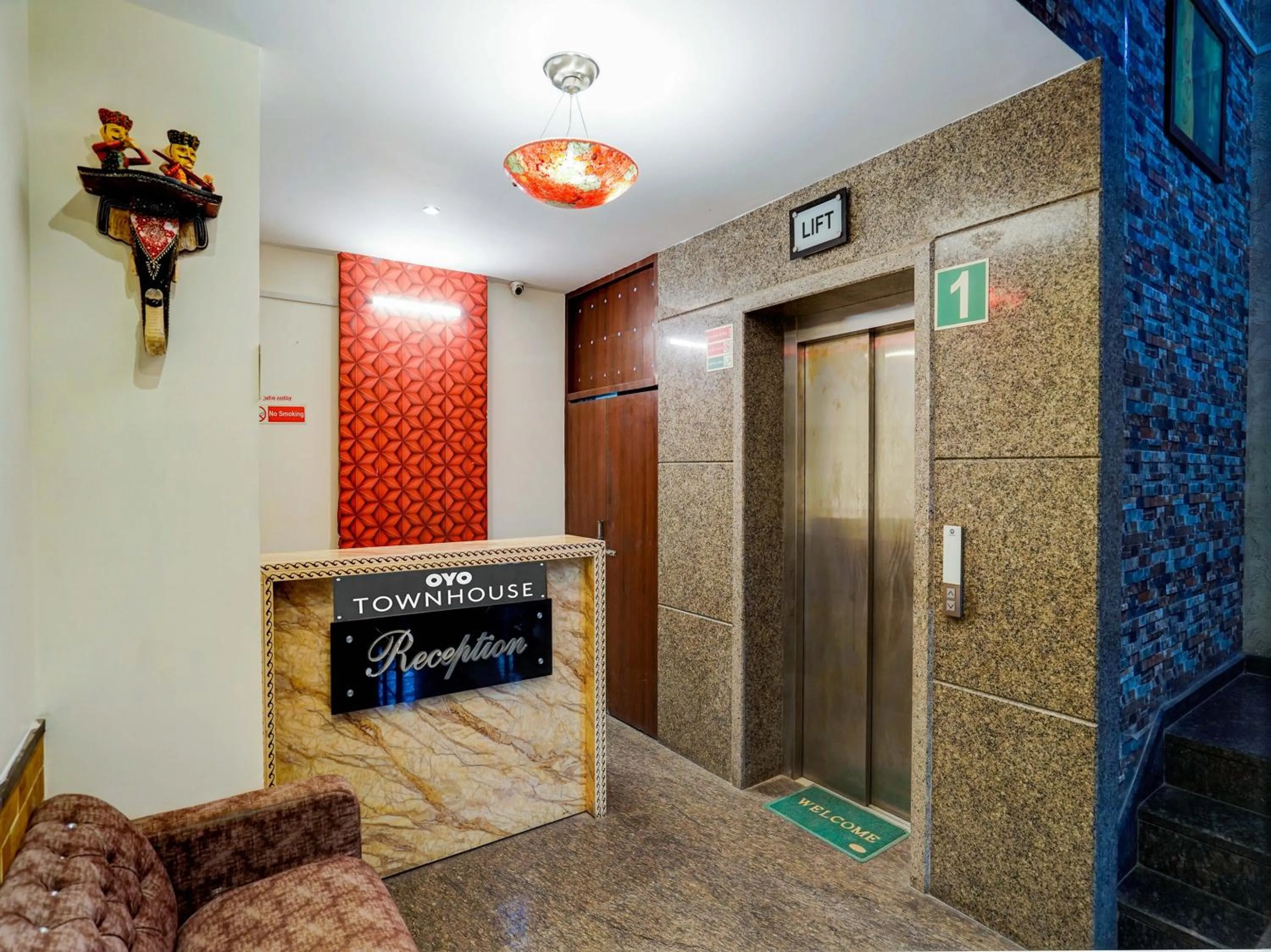 Lobby or reception in Townhouse MNG Platinum