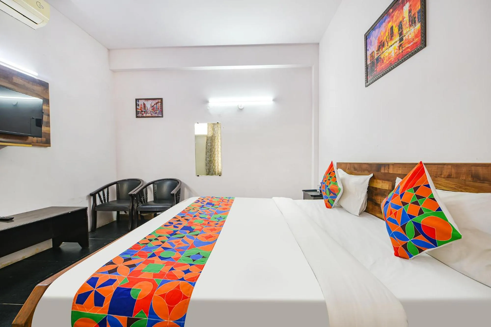 Bed in FabHotel Luxury Retreat