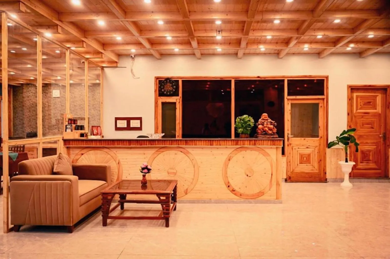 Lobby or reception in OLD MANALI RETREAT