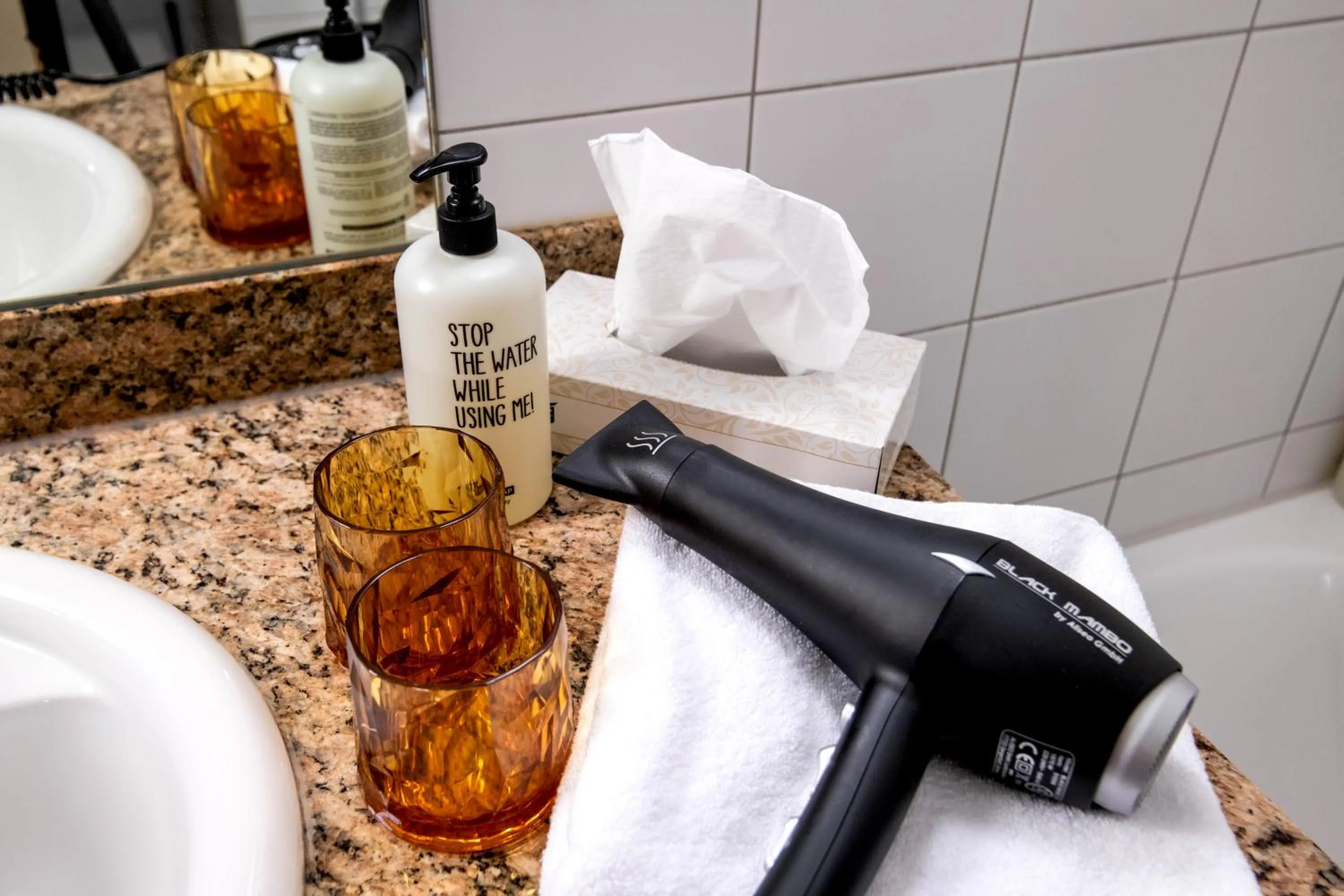 Bathroom in Best Western Conference Airporthotel Frankfurt Mörfelden