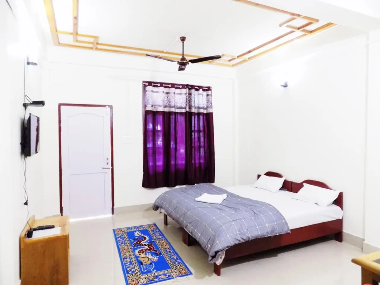 Bed in Wangdi Residency
