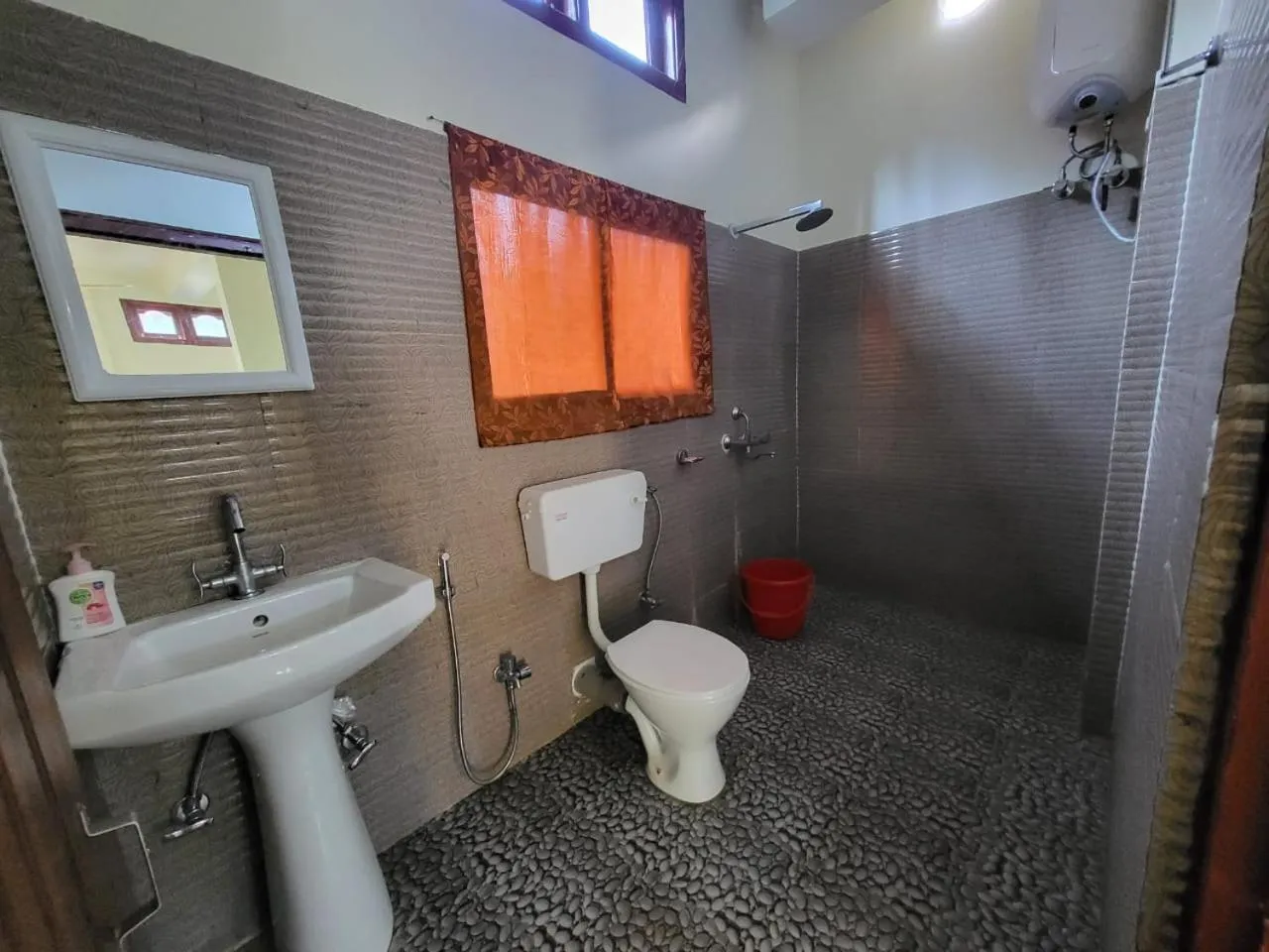 Toilet in Wangdi Residency