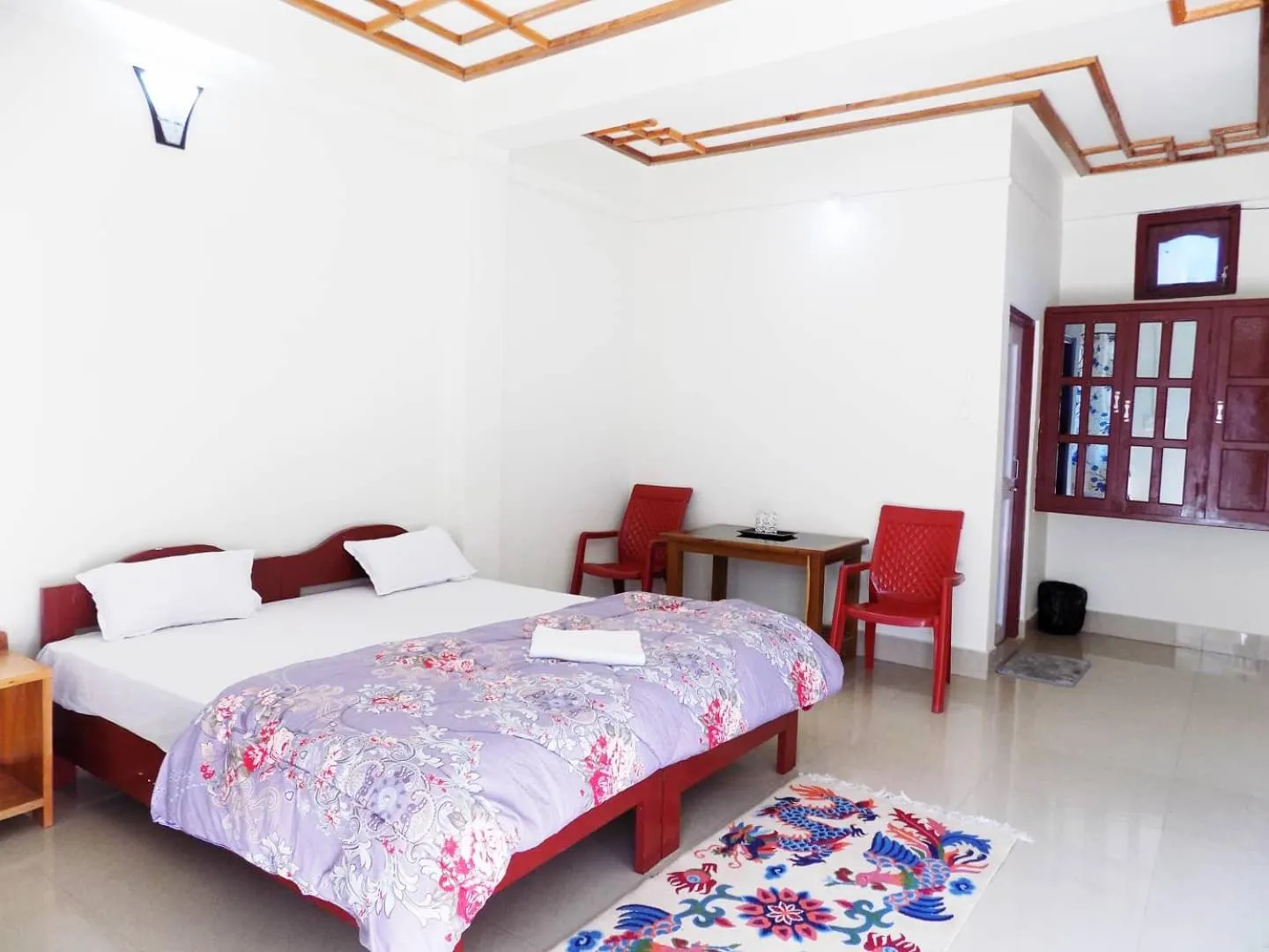 Bed in Wangdi Residency