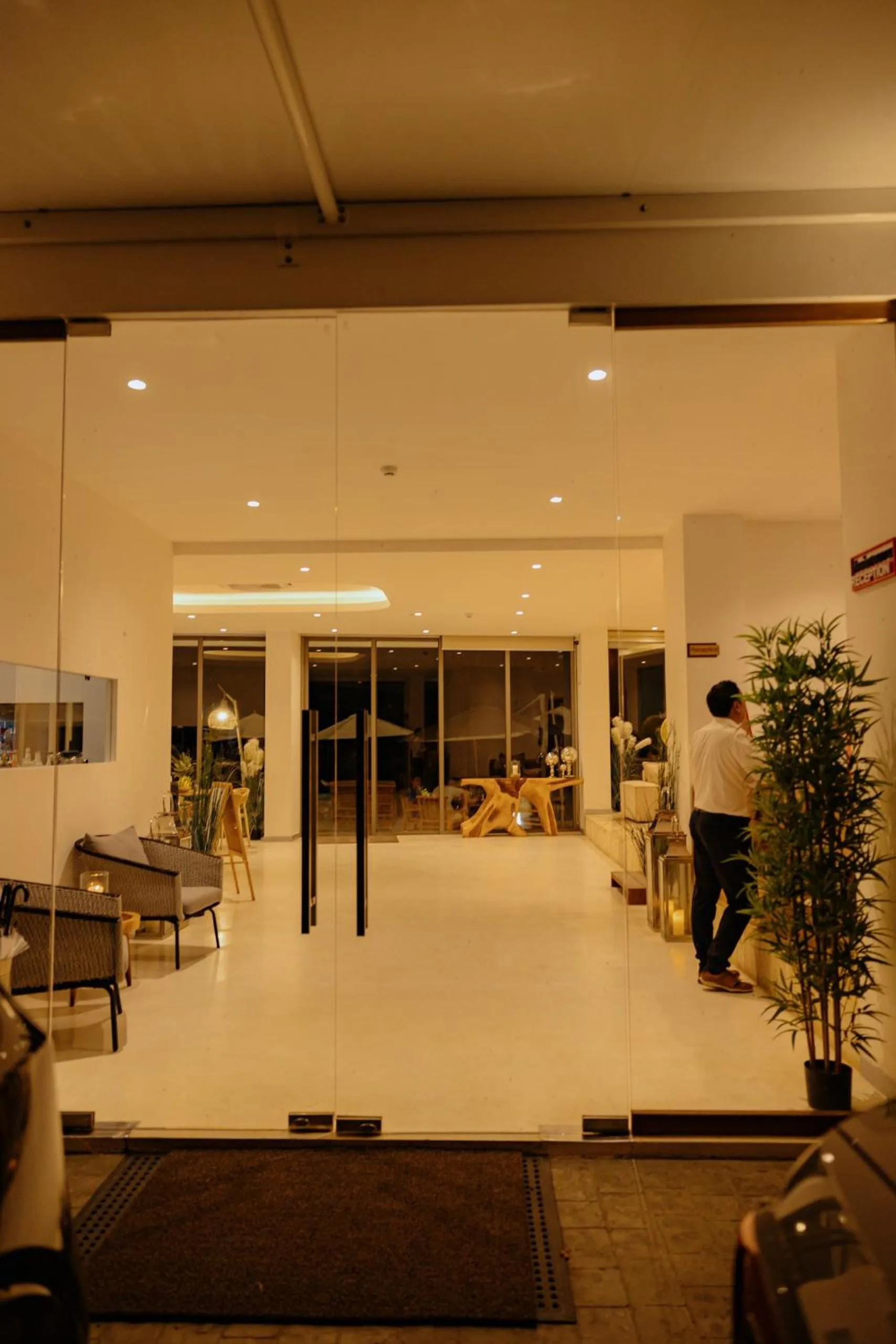 Seating area in Elite Atoll Beachfront Hotel