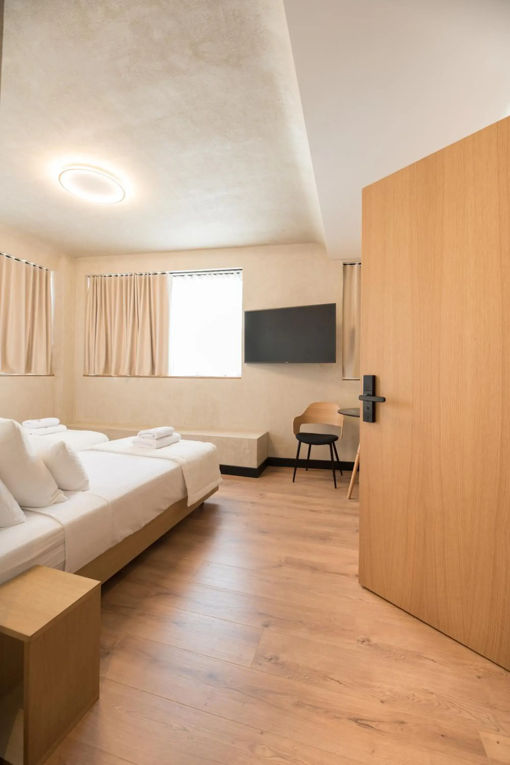 Deluxe Twin Room - single occupancy in AthensOwl Deluxe Twin Room - single occupancy in AthensOwl