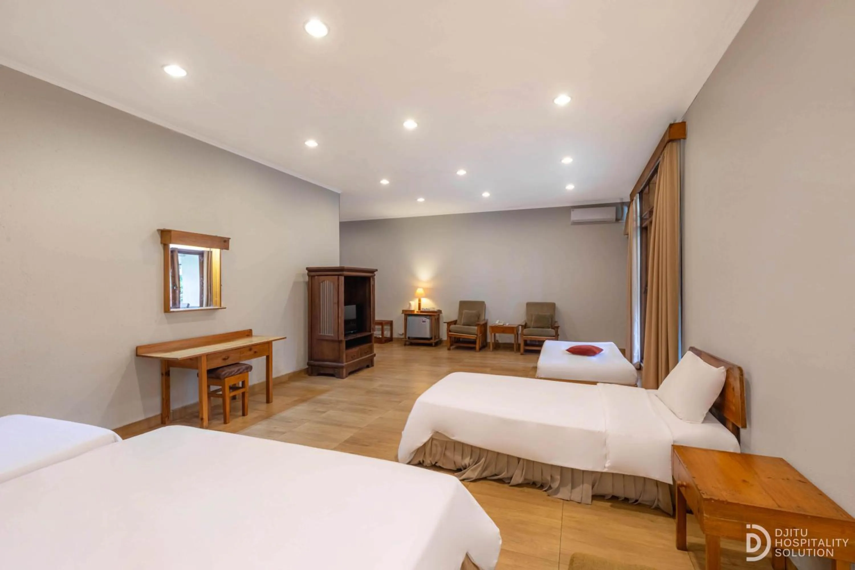 Photo of the whole room, Bed in Hotel Grand Panorama Lembang