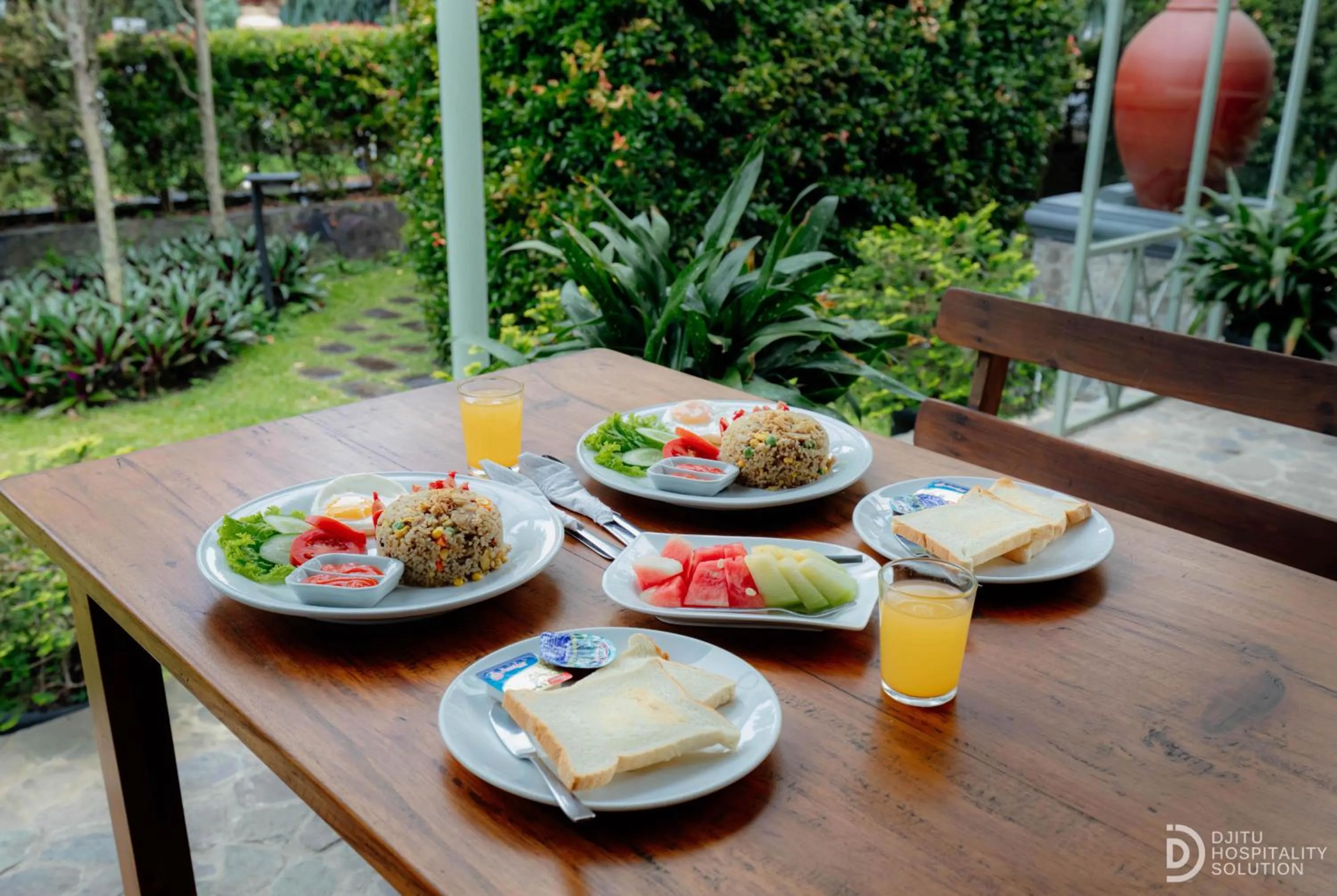 Food and drinks in Hotel Grand Panorama Lembang