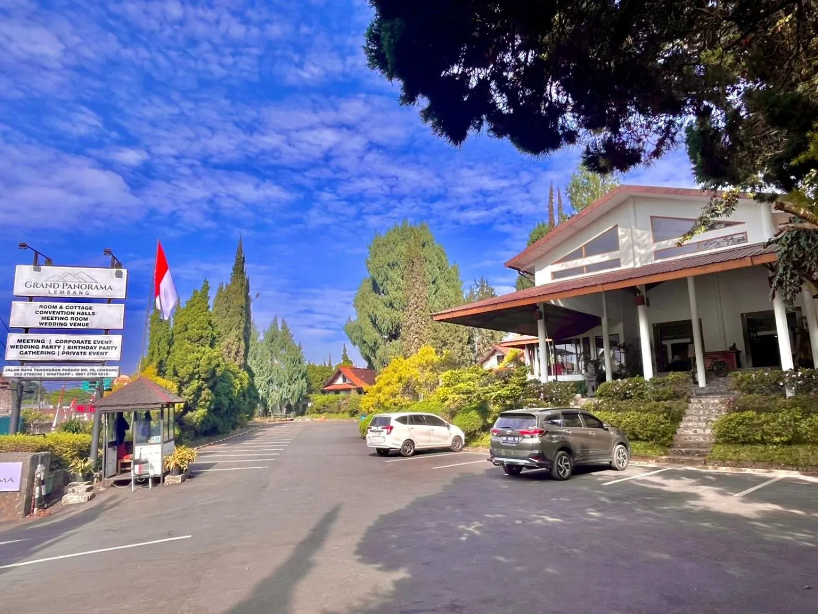 Parking in Hotel Grand Panorama Lembang